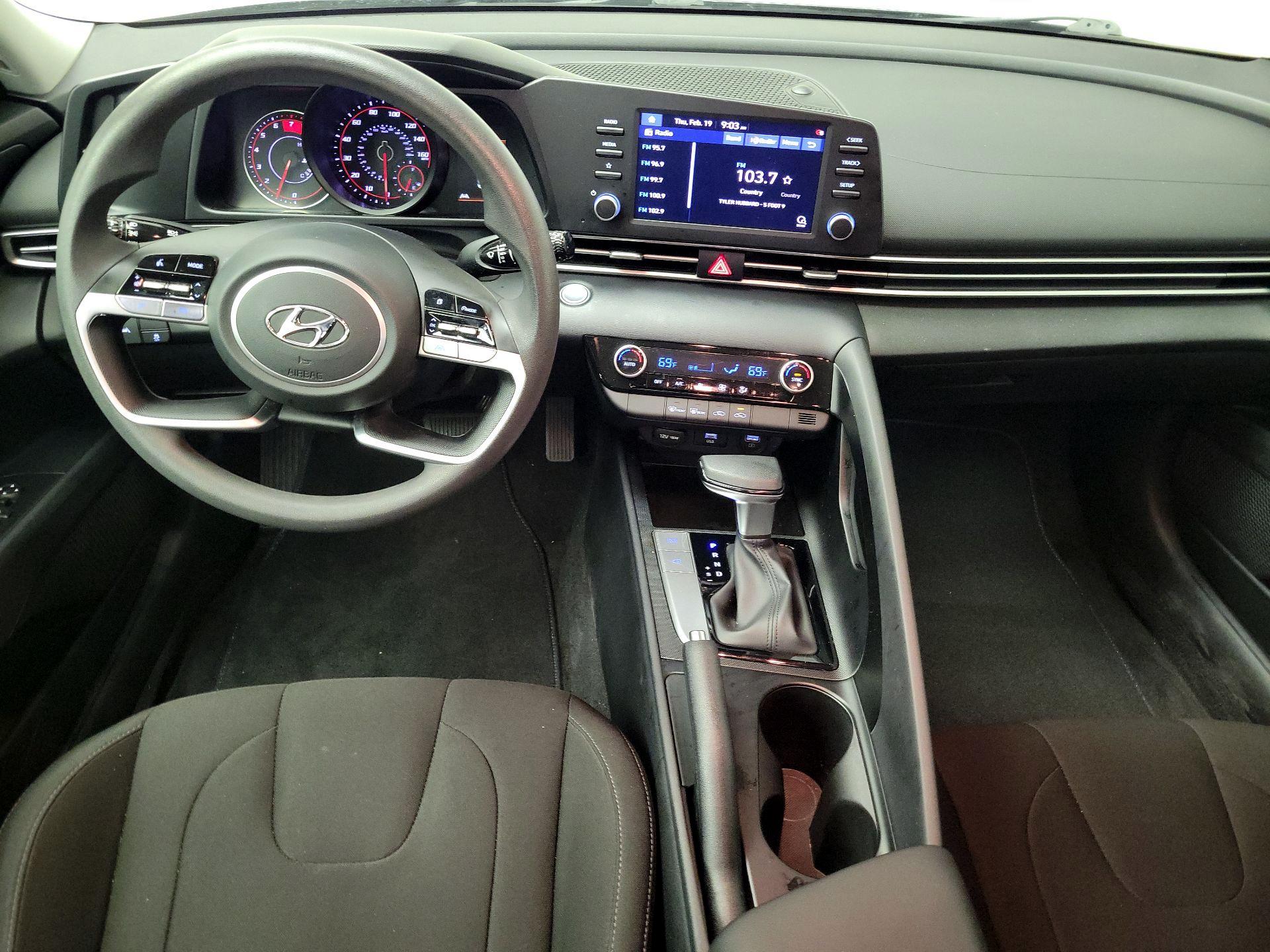 Thumbnail: 2023 Hyundai Elantra - 9