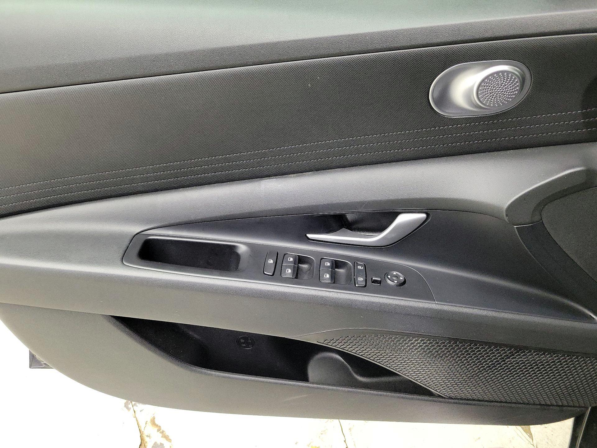 Thumbnail: 2023 Hyundai Elantra - 12