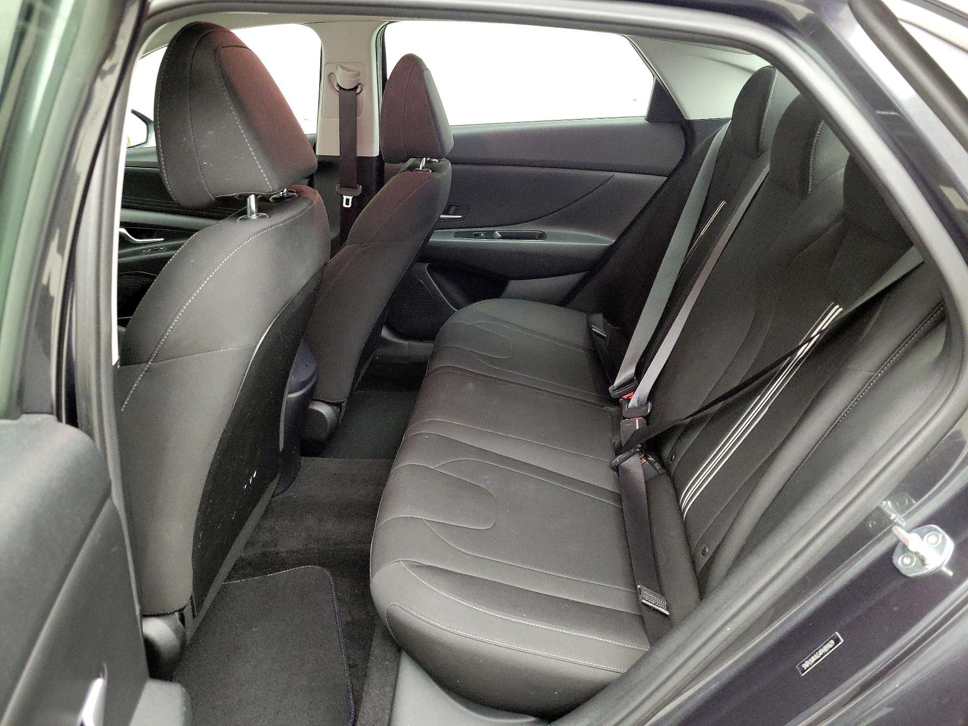 Thumbnail: 2023 Hyundai Elantra - 19