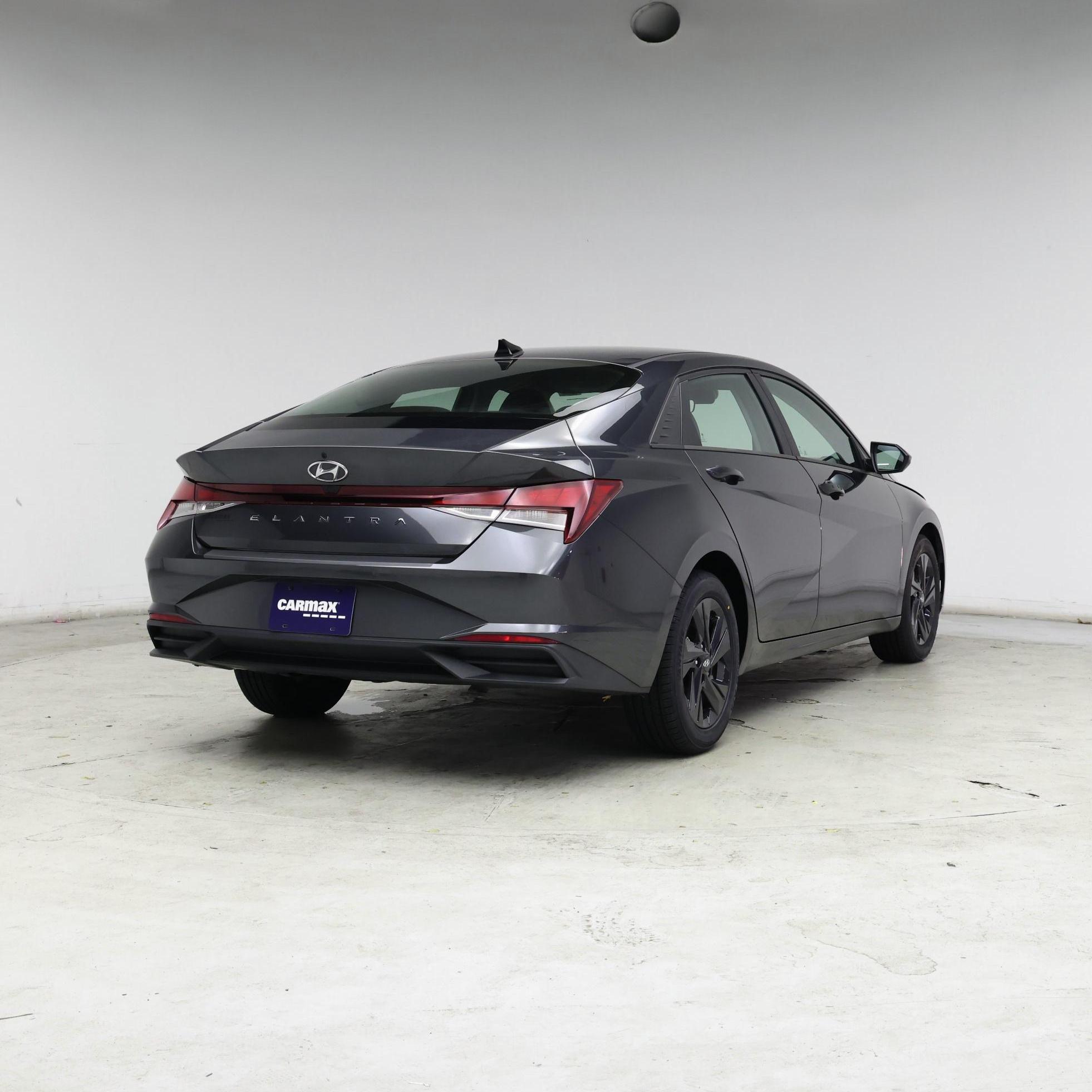 Thumbnail: 2023 Hyundai Elantra - 8