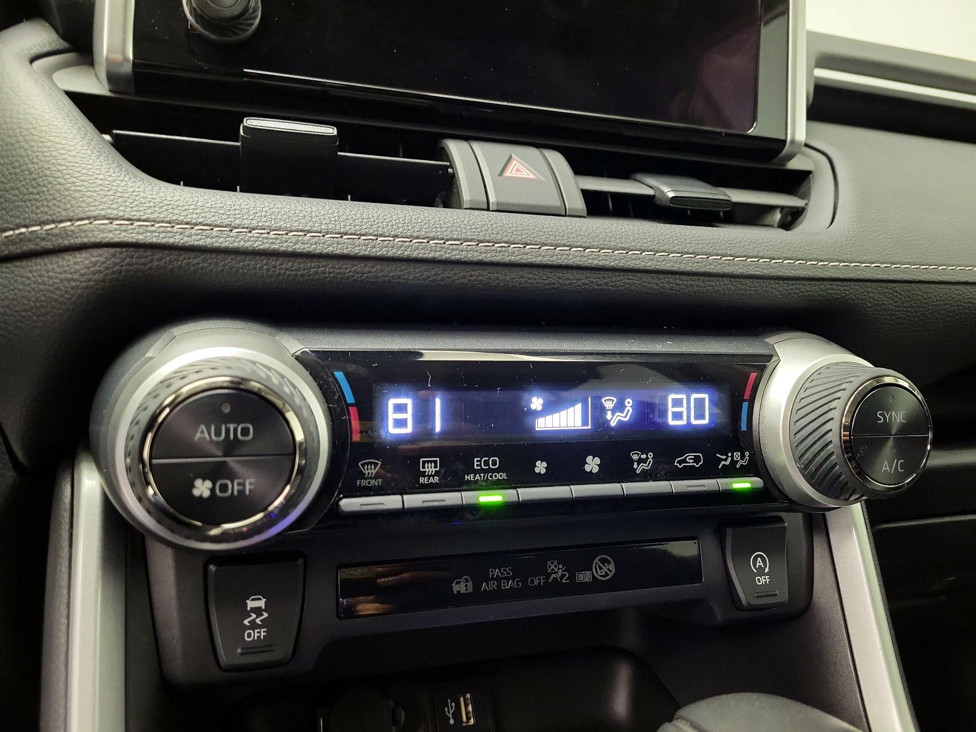 Thumbnail: 2024 Toyota RAV4 - 17