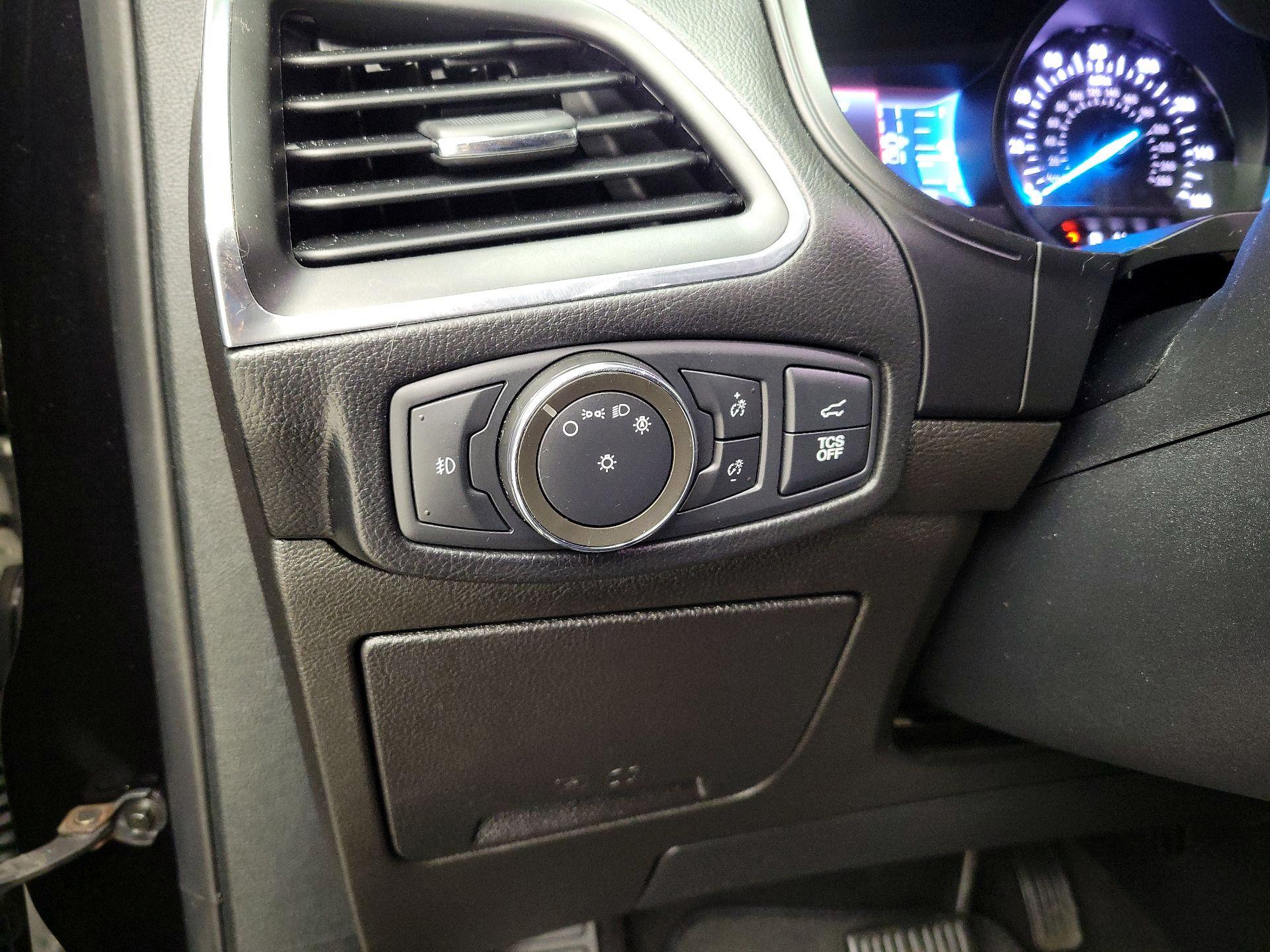 Thumbnail: 2022 Ford Edge - 13