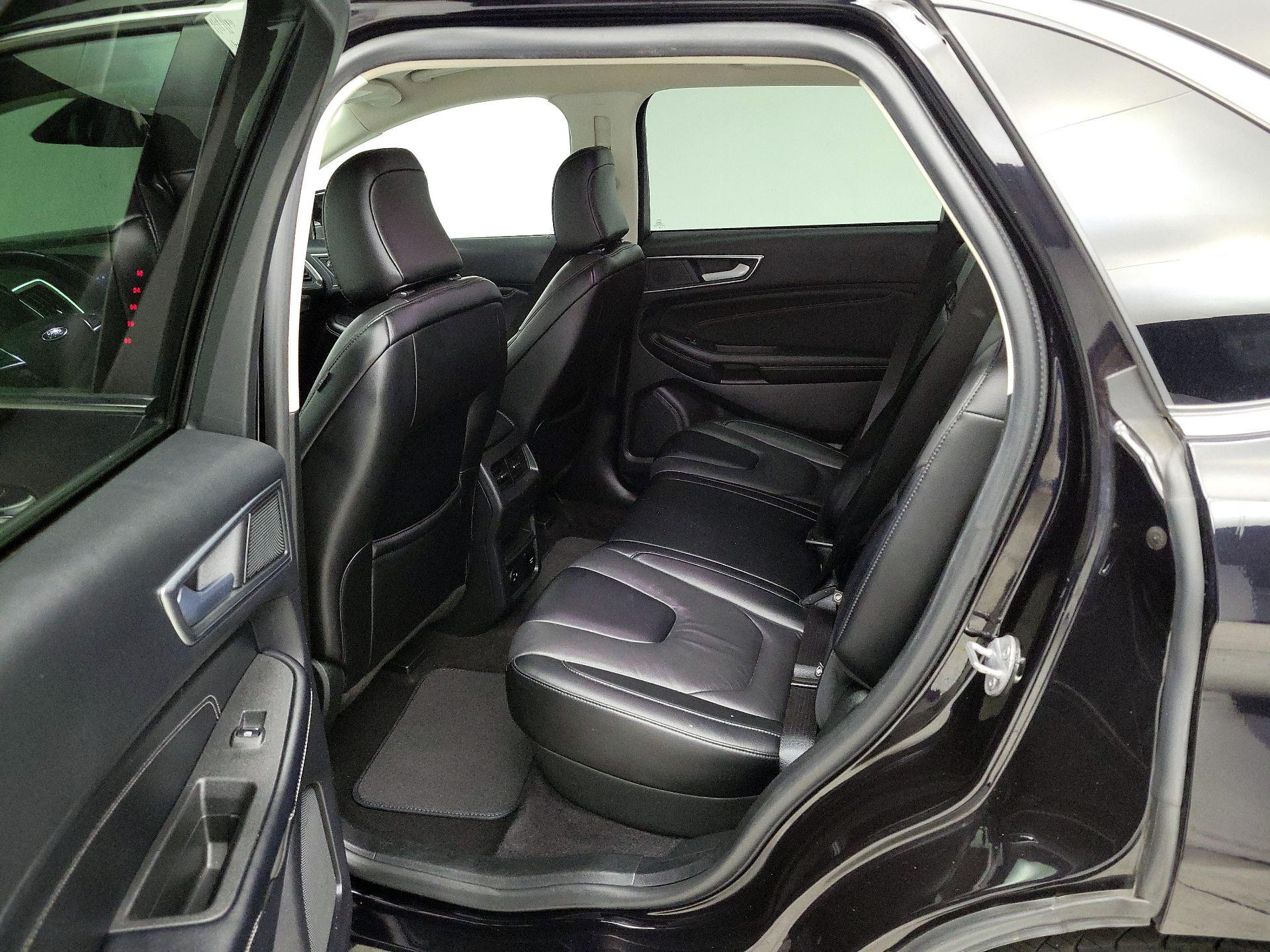 Thumbnail: 2022 Ford Edge - 19