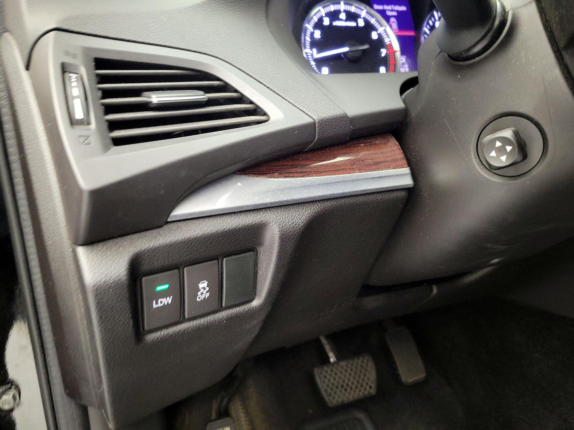 Thumbnail: 2015 Acura MDX - 13