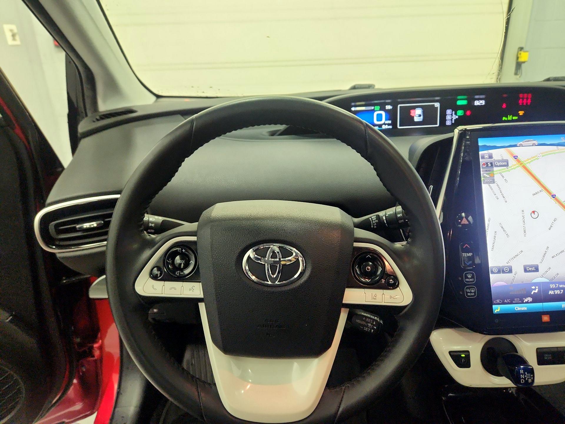 Thumbnail: 2018 Toyota Prius - 10