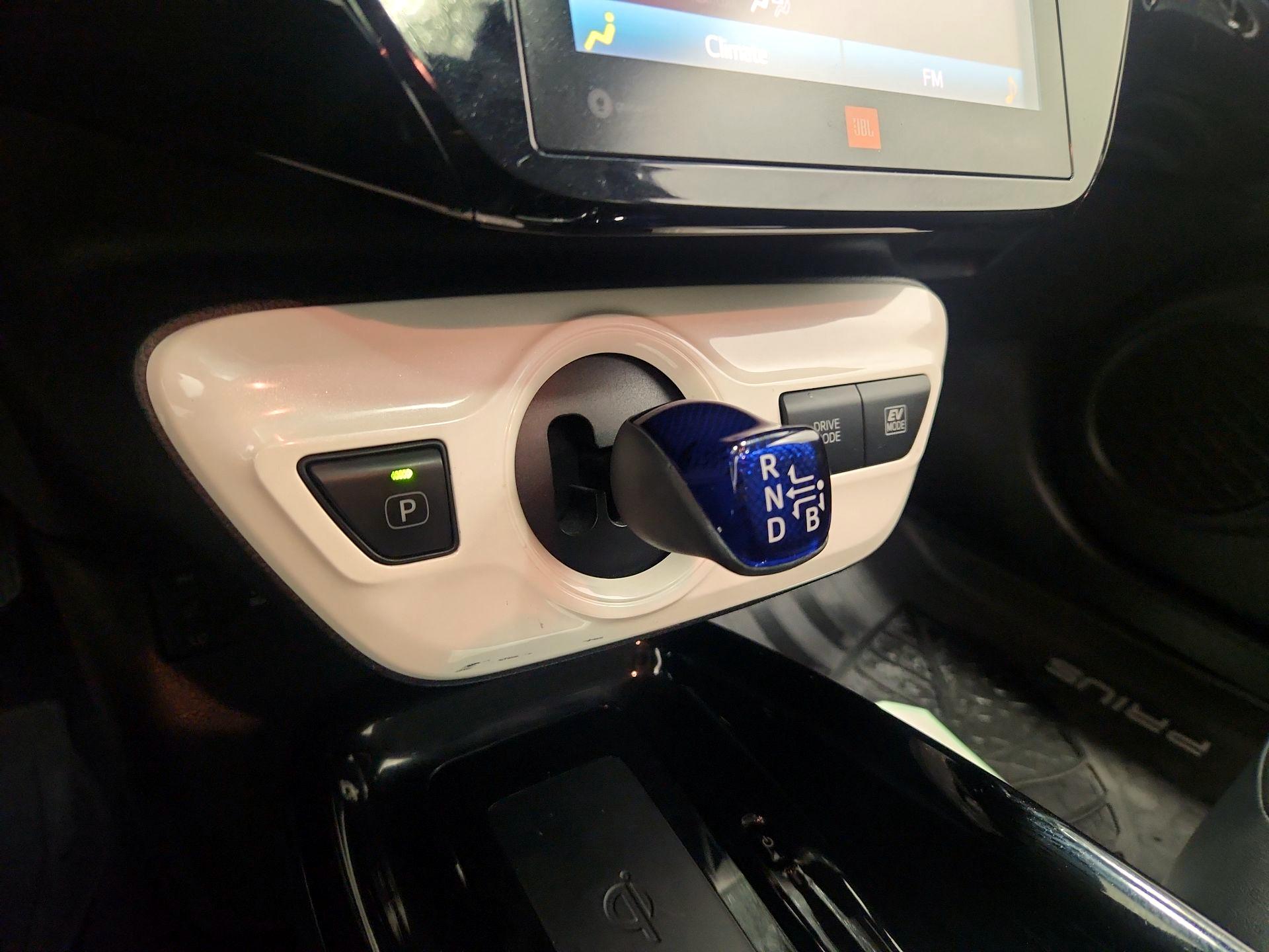 Thumbnail: 2018 Toyota Prius - 18