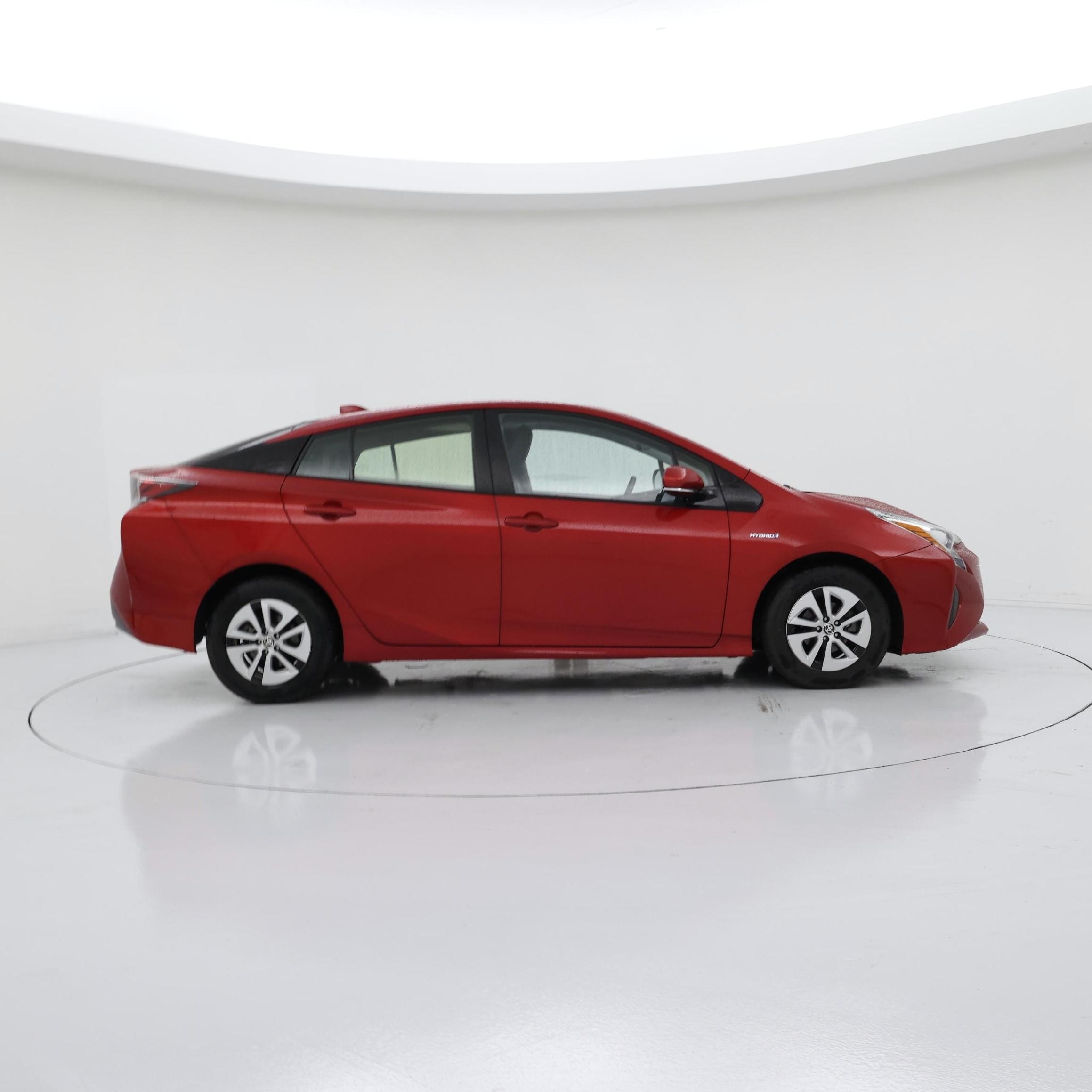 Thumbnail: 2018 Toyota Prius - 7