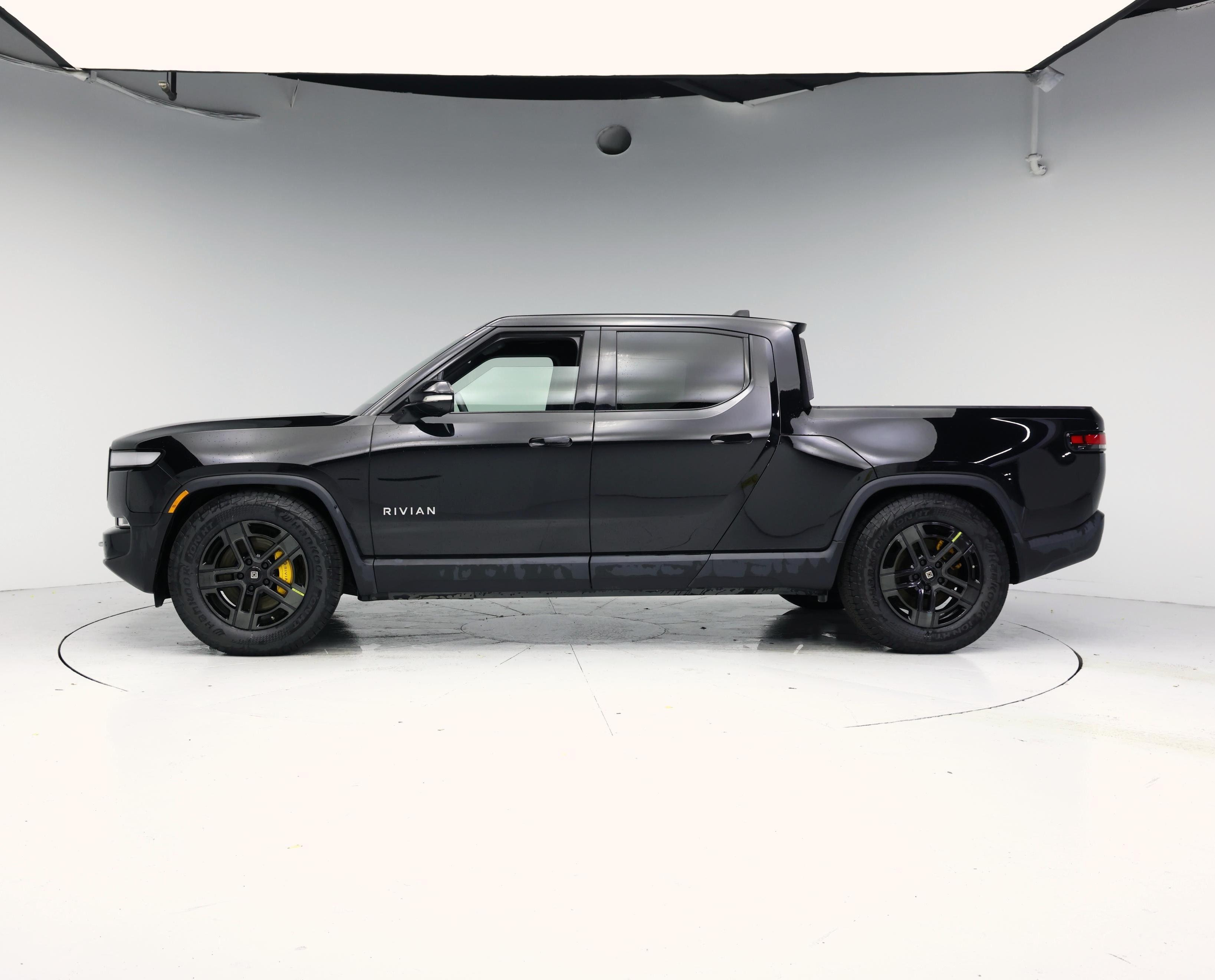 Thumbnail: 2022 Rivian R1T - 3