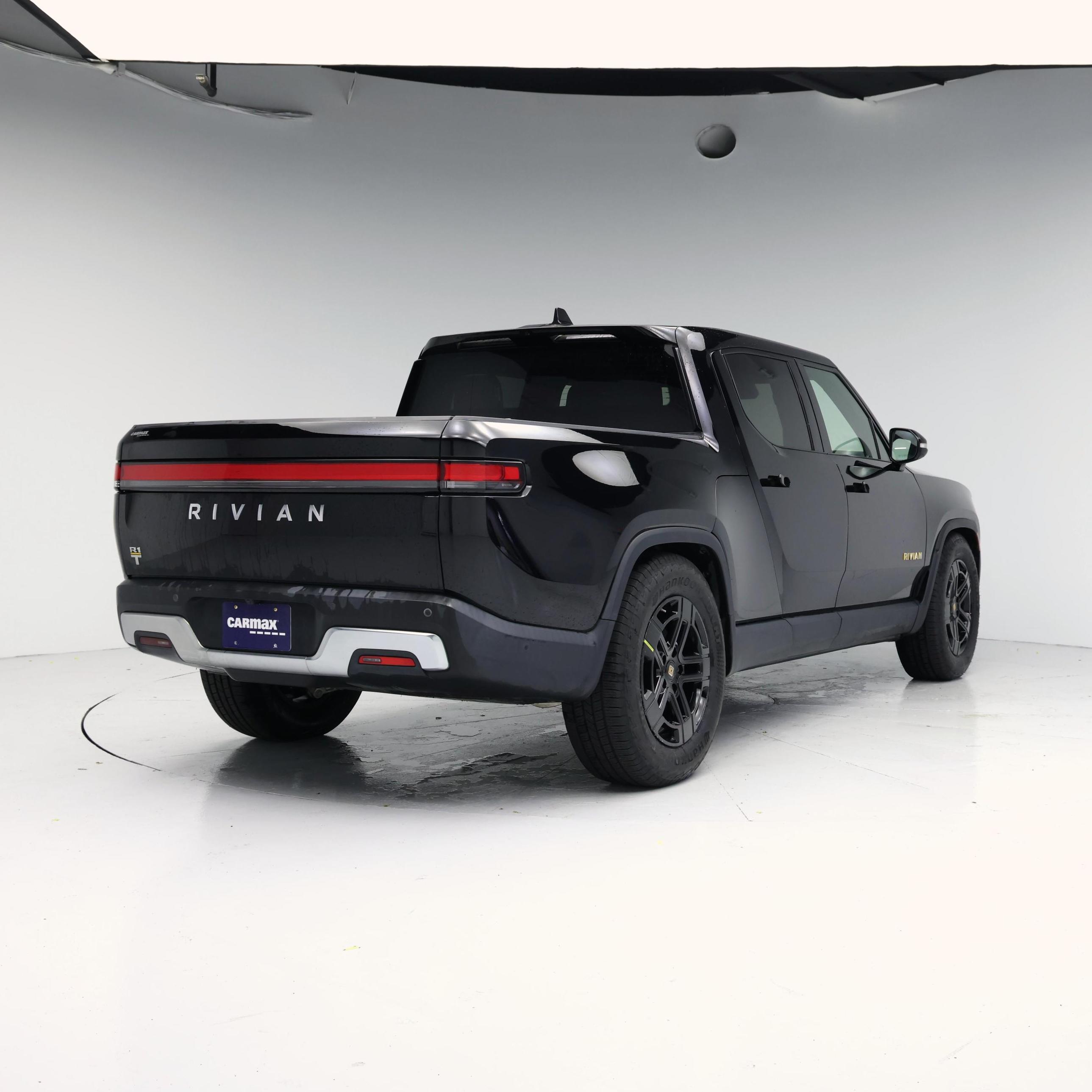 Thumbnail: 2022 Rivian R1T - 8