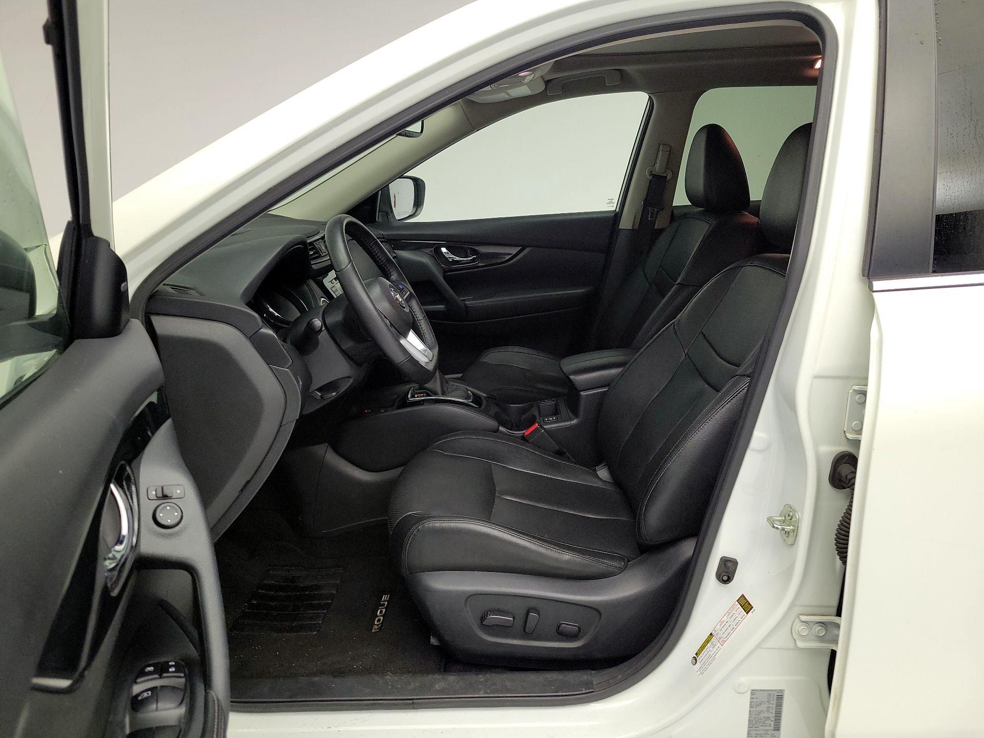 Thumbnail: 2020 Nissan Rogue - 11