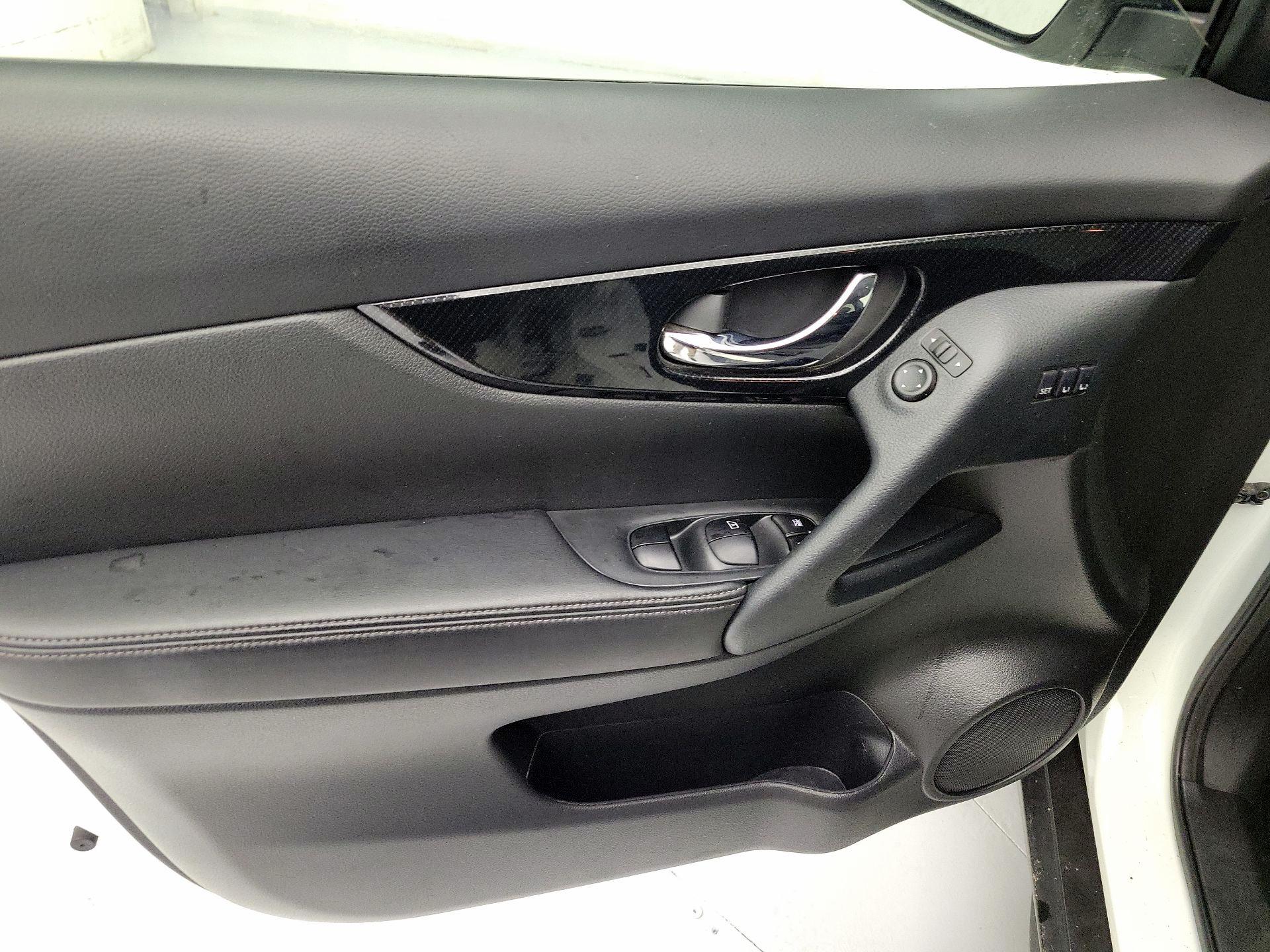 Thumbnail: 2020 Nissan Rogue - 12