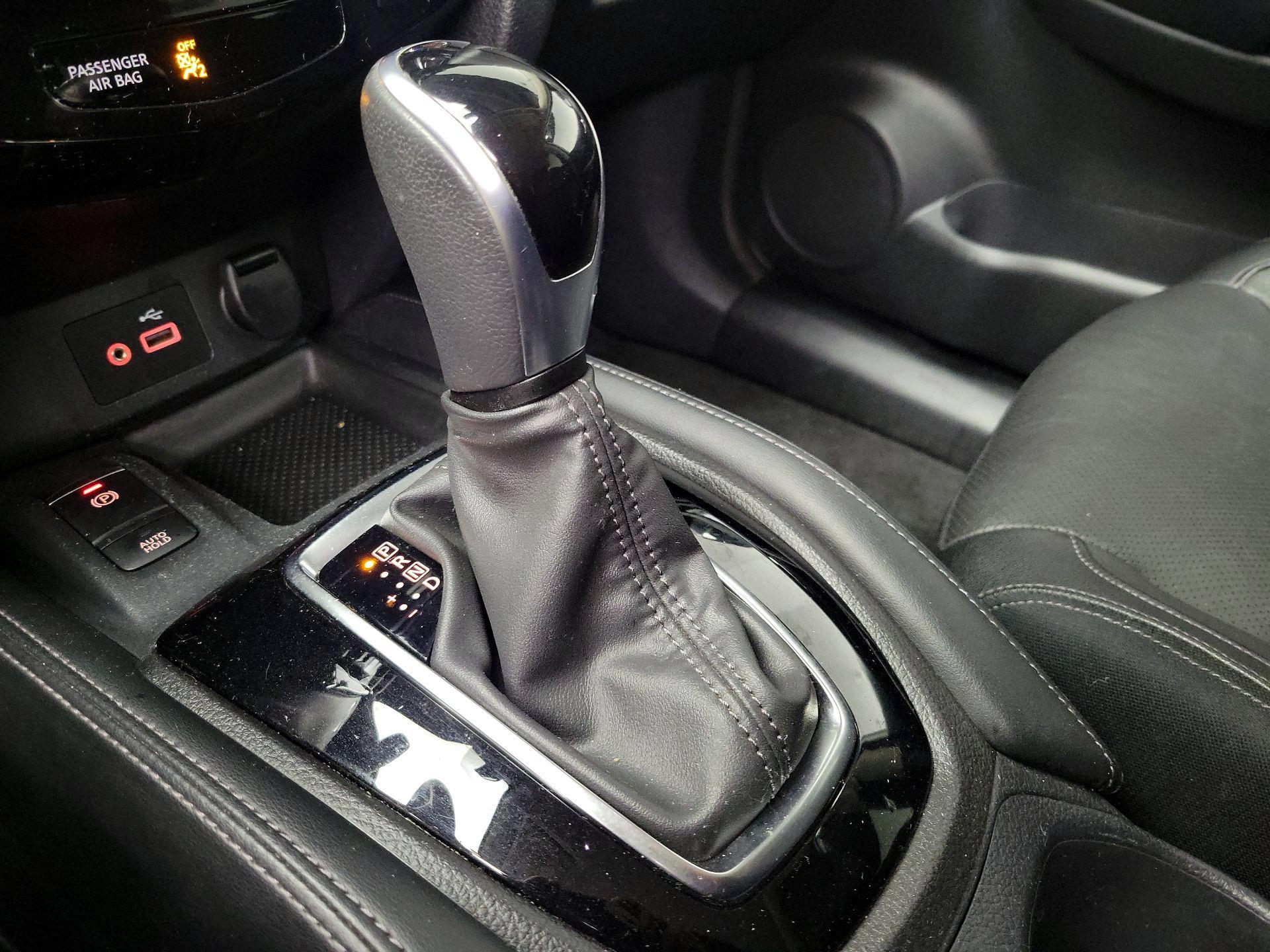 Thumbnail: 2020 Nissan Rogue - 17