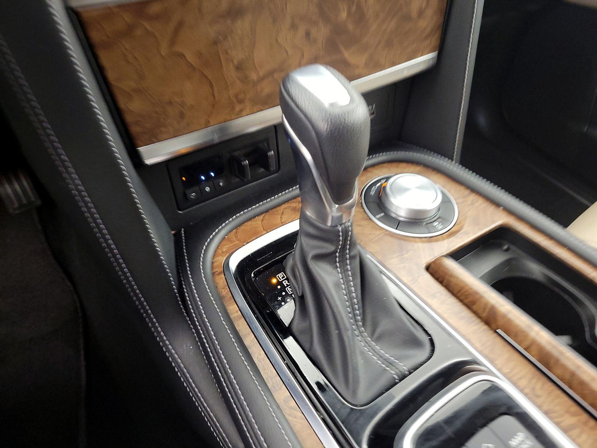 Thumbnail: 2022 Nissan Armada - 17