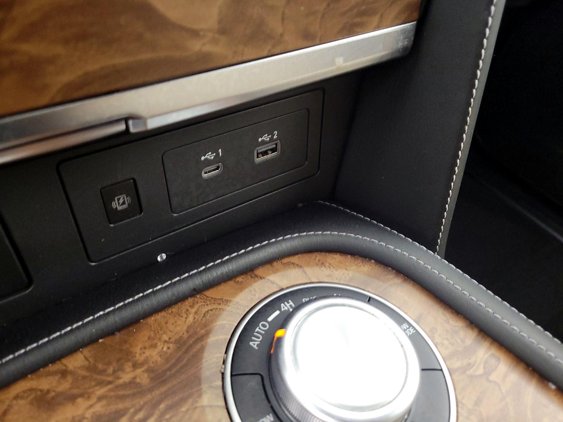 Thumbnail: 2022 Nissan Armada - 18