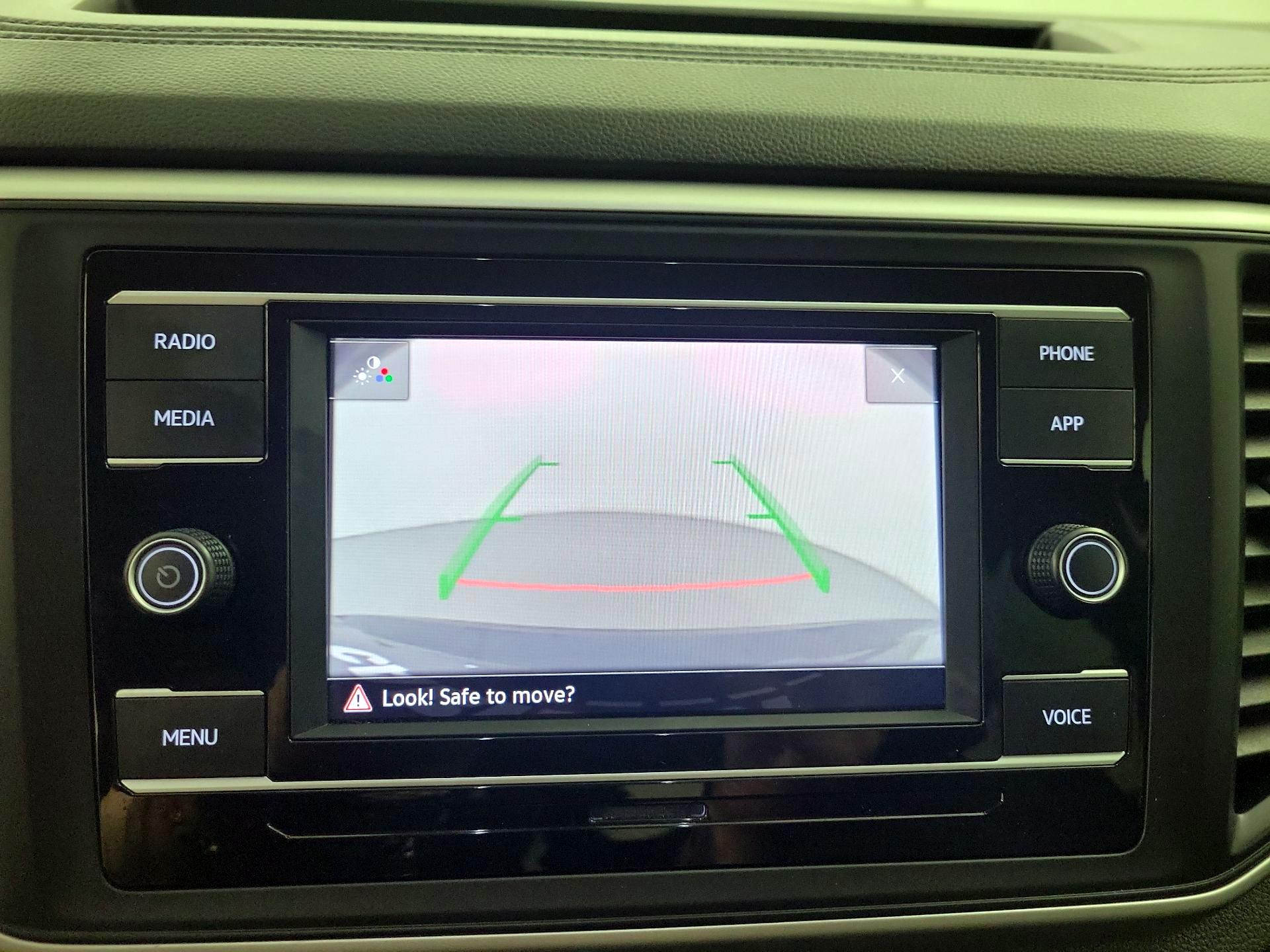 Thumbnail: 2022 Volkswagen Atlas - 14