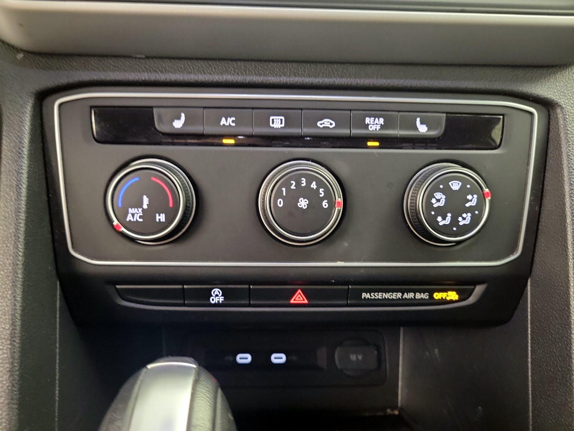 Thumbnail: 2022 Volkswagen Atlas - 16