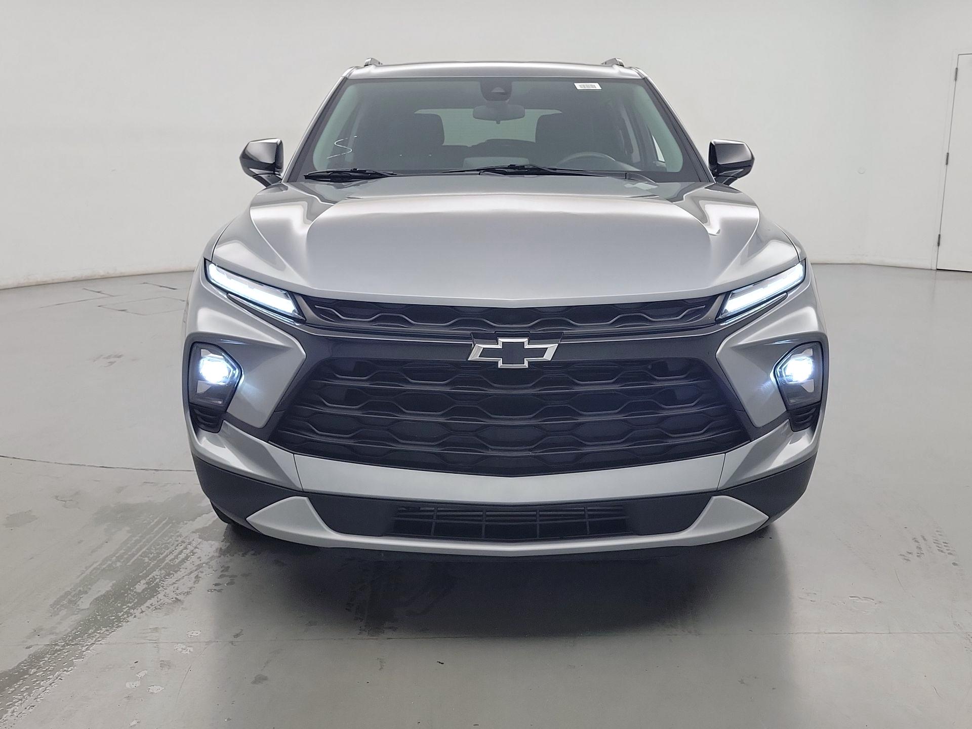 Thumbnail: 2023 Chevrolet Blazer - 2