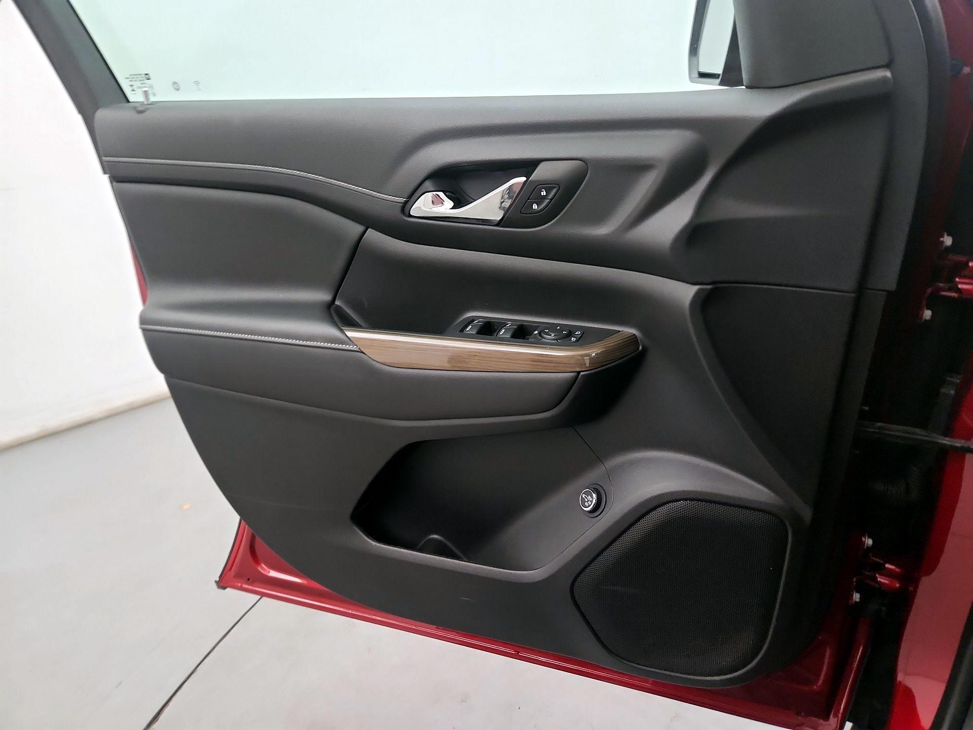 Thumbnail: 2023 GMC Acadia - 10