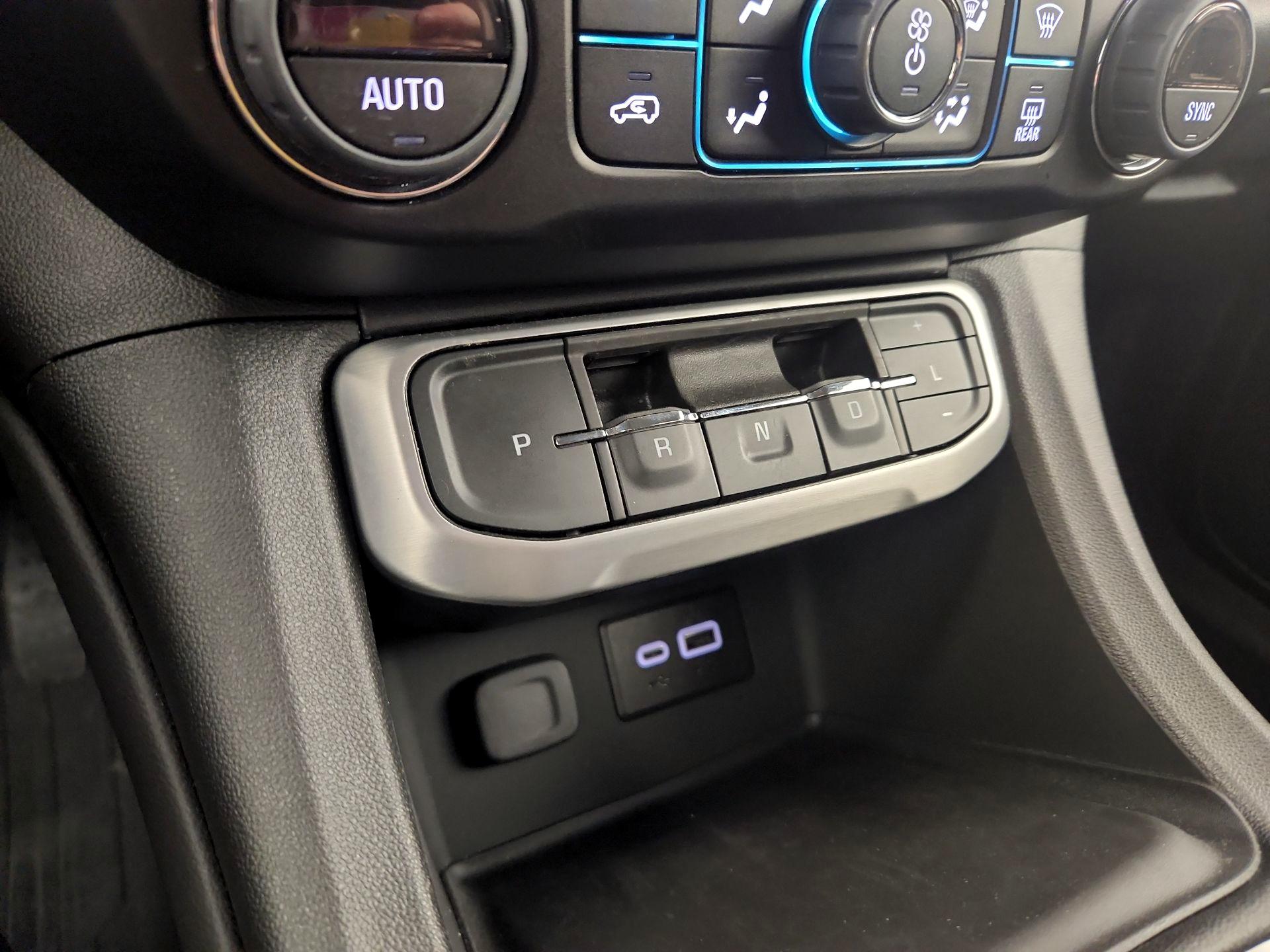 Thumbnail: 2023 GMC Acadia - 15