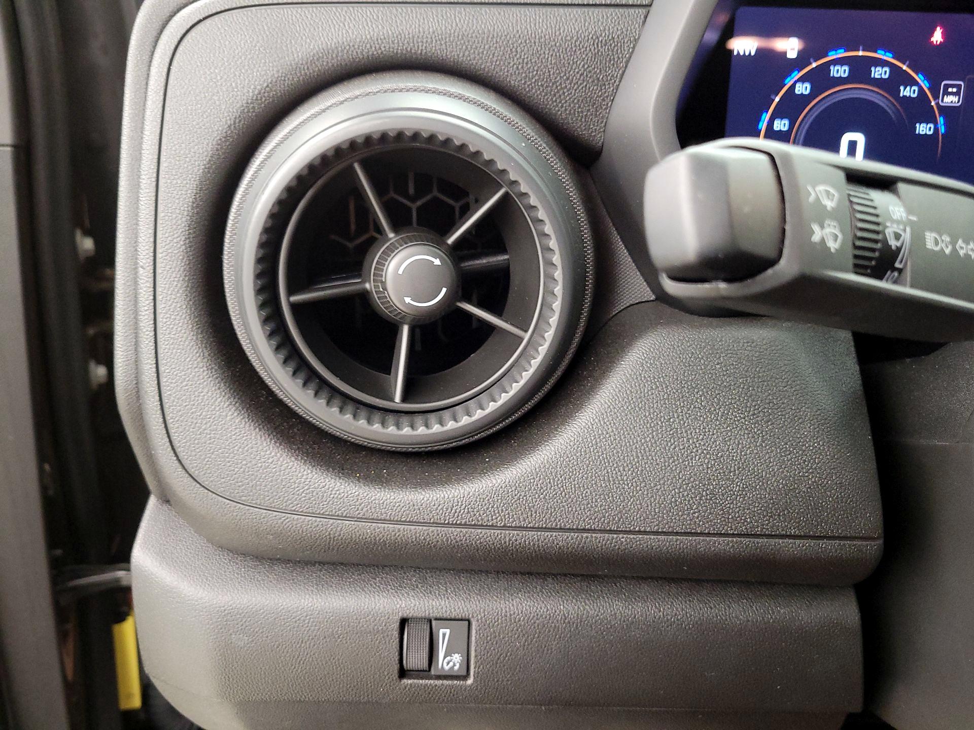 Thumbnail: 2024 Chevrolet Colorado - 13