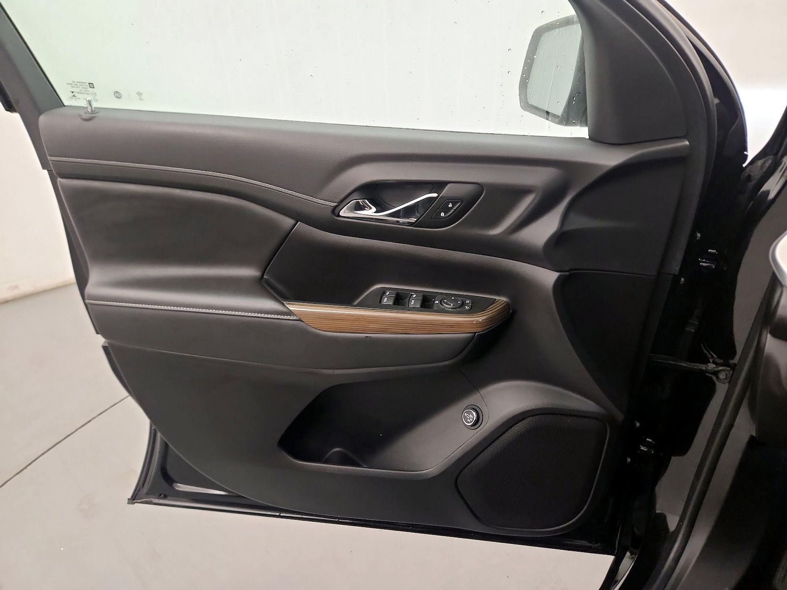 2023 GMC Acadia SLE - Photo 11