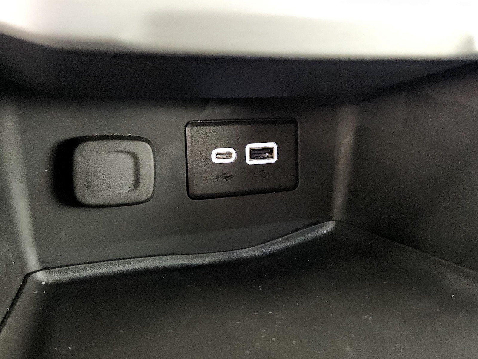 2023 GMC Acadia SLE - Photo 17