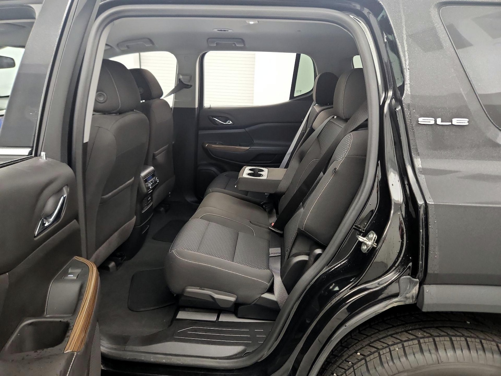 2023 GMC Acadia SLE - Photo 18