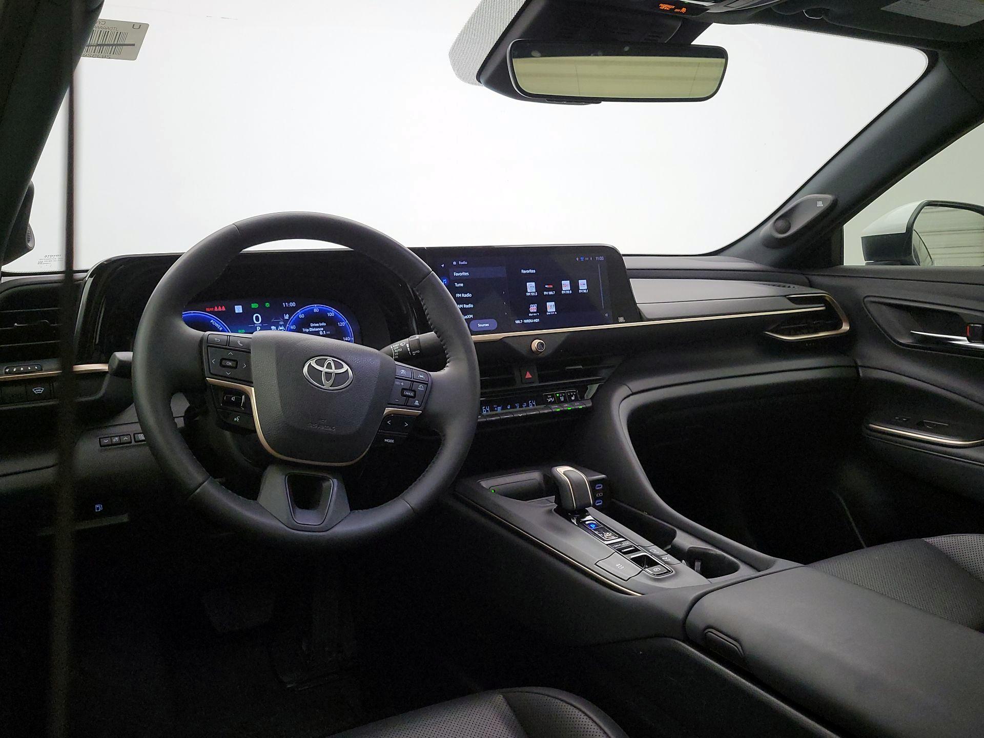 Thumbnail: 2023 Toyota Crown - 9