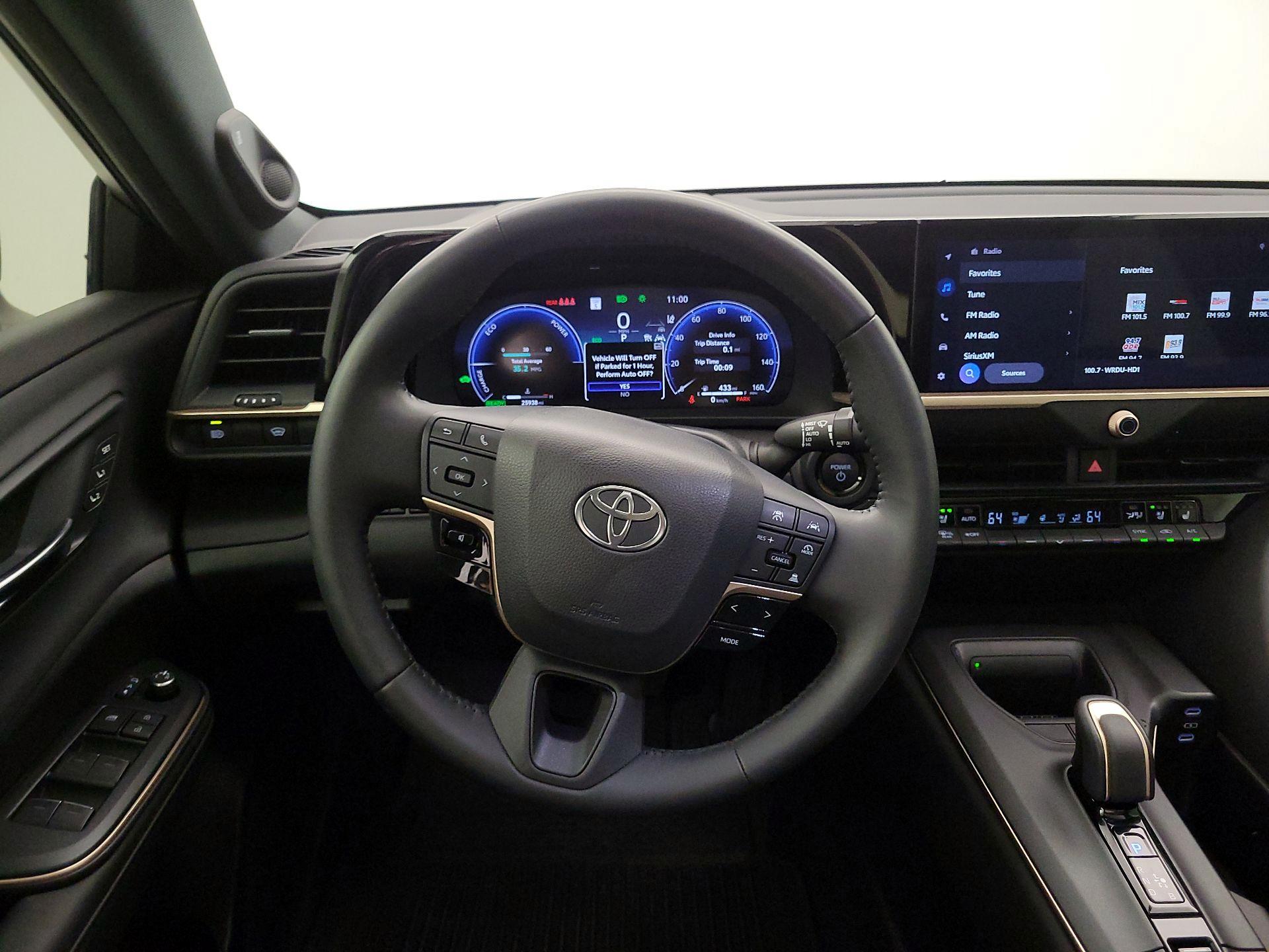 Thumbnail: 2023 Toyota Crown - 10