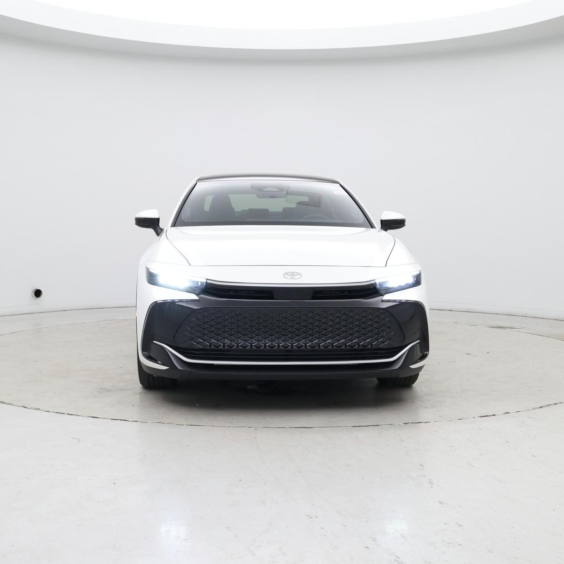 Thumbnail: 2023 Toyota Crown - 5