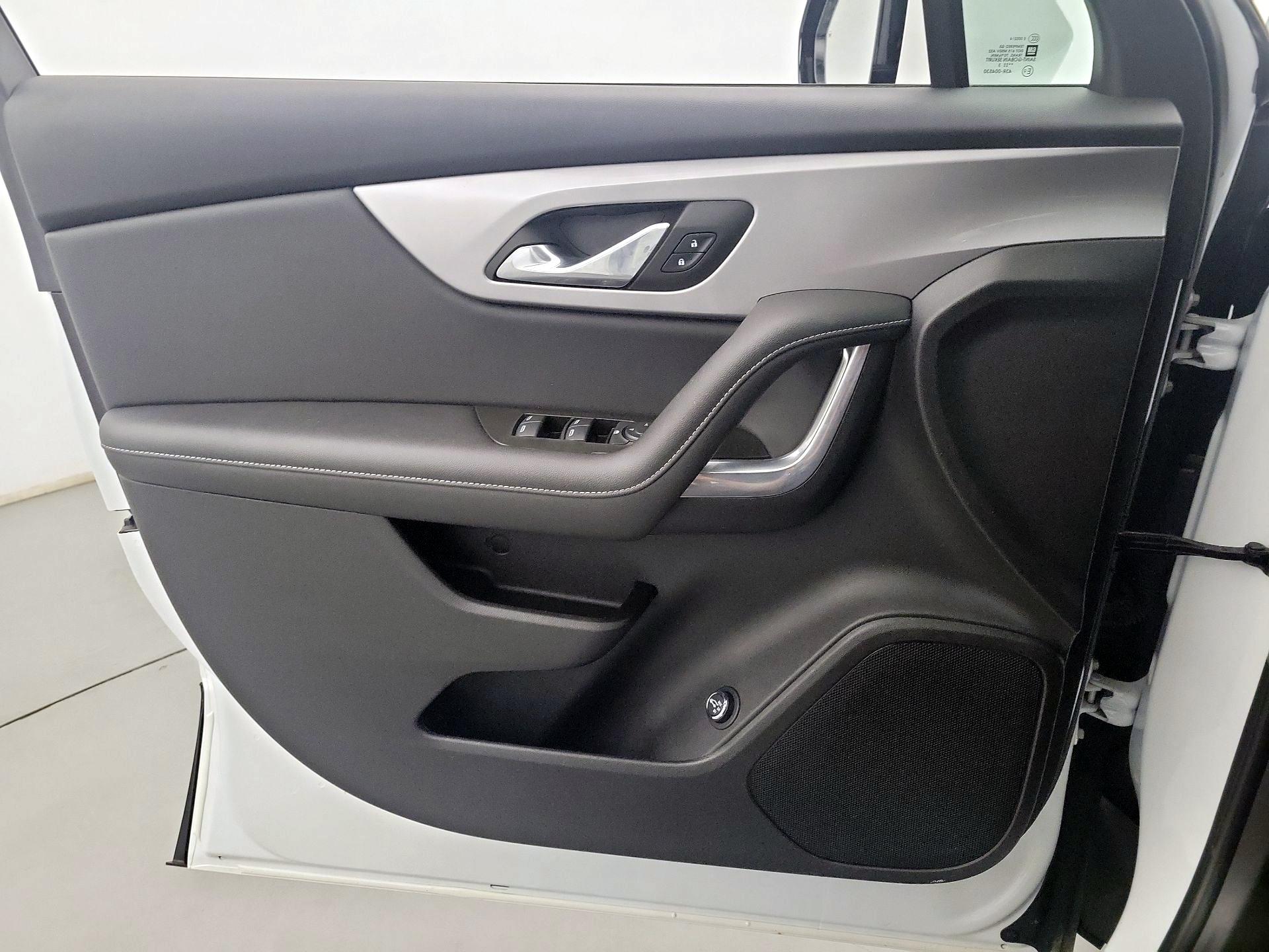 Thumbnail: 2023 Chevrolet Blazer - 12