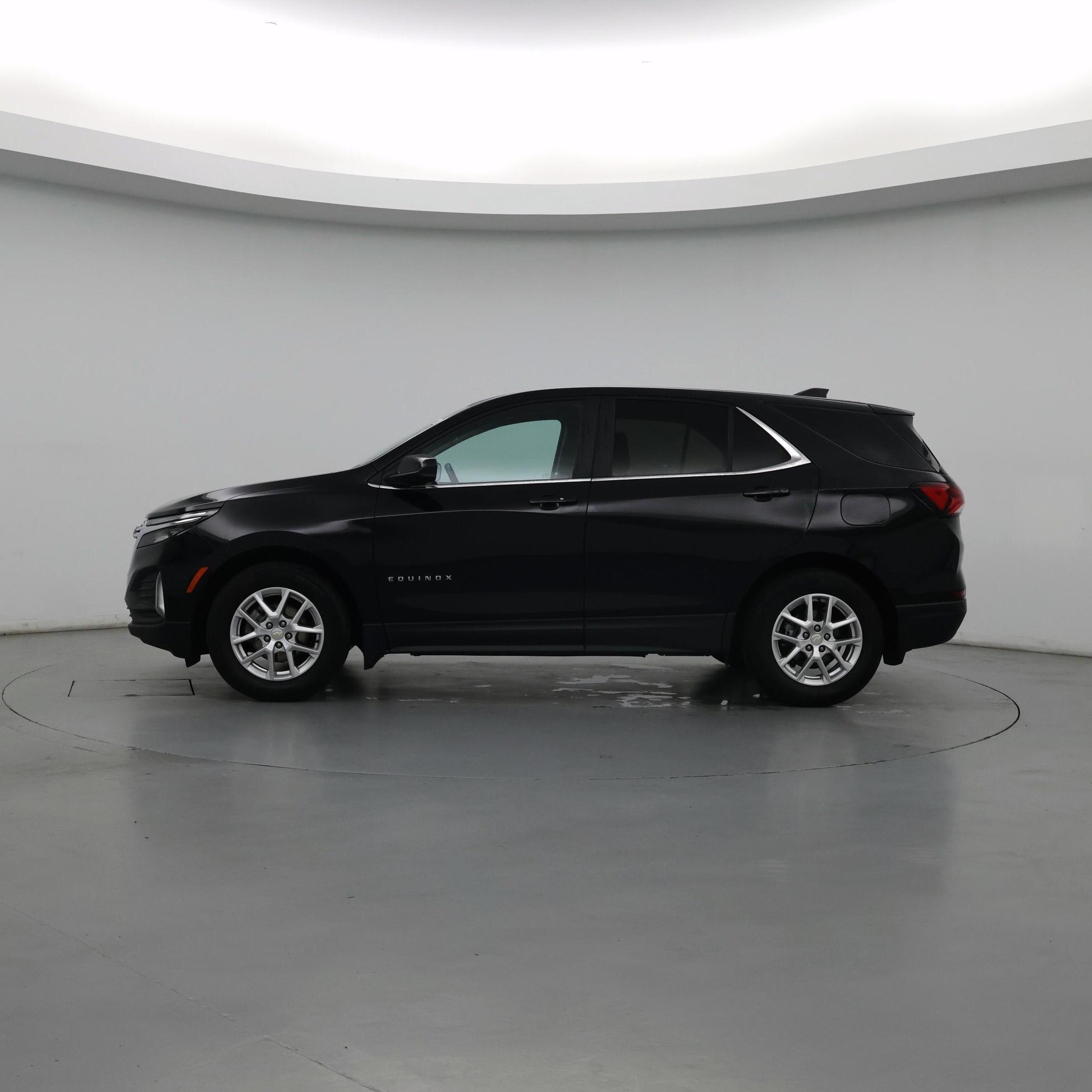 Thumbnail: 2024 Chevrolet Equinox - 3