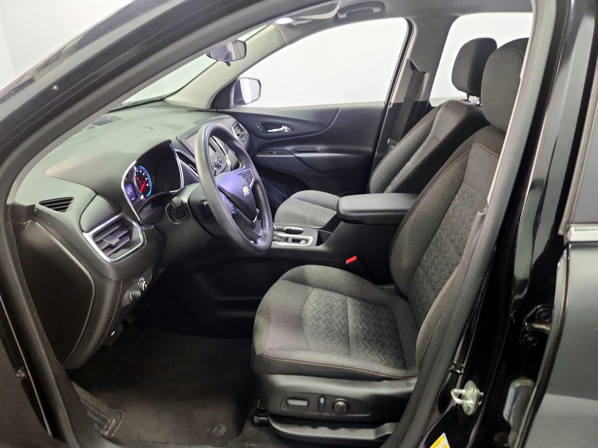 Thumbnail: 2022 Chevrolet Equinox - 11