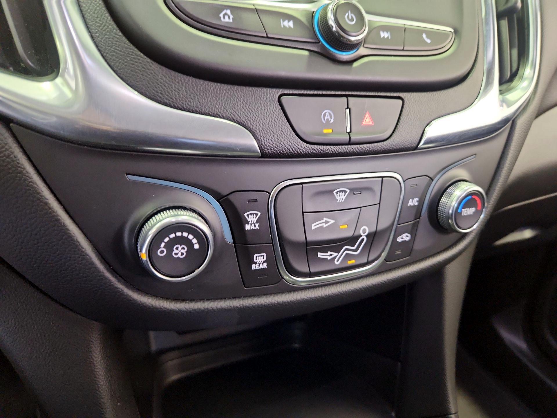 Thumbnail: 2022 Chevrolet Equinox - 16