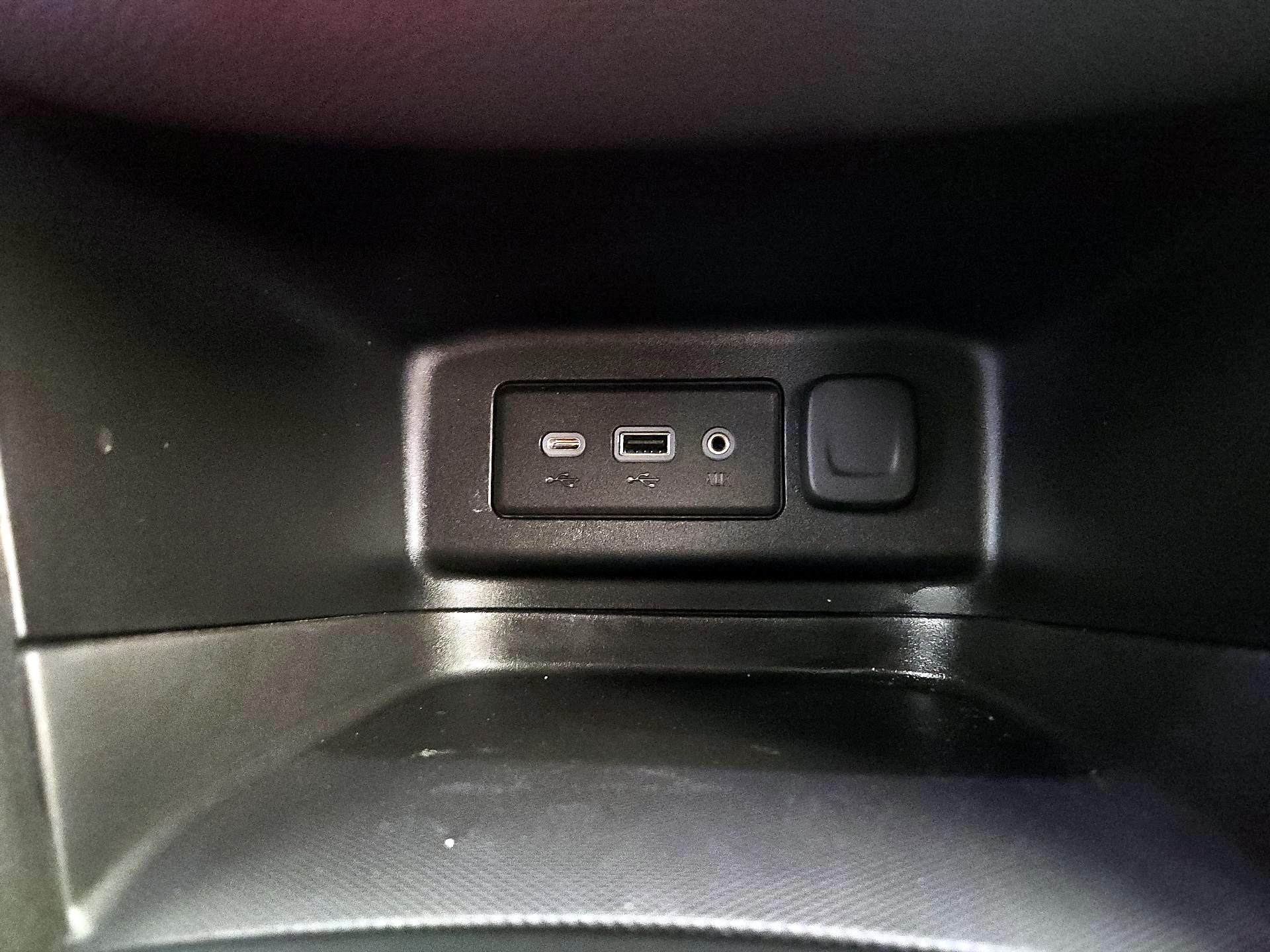 Thumbnail: 2022 Chevrolet Equinox - 18