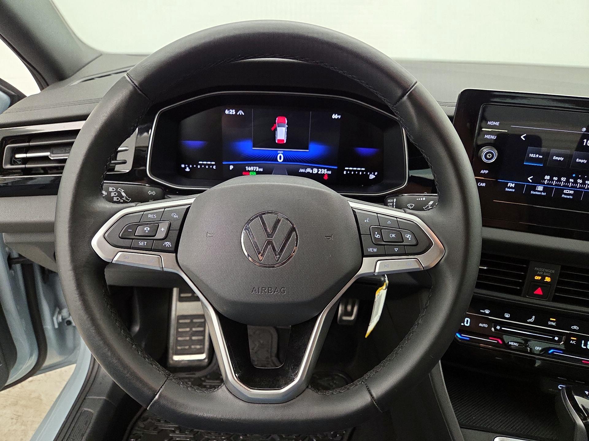 Thumbnail: 2025 Volkswagen Jetta - 10