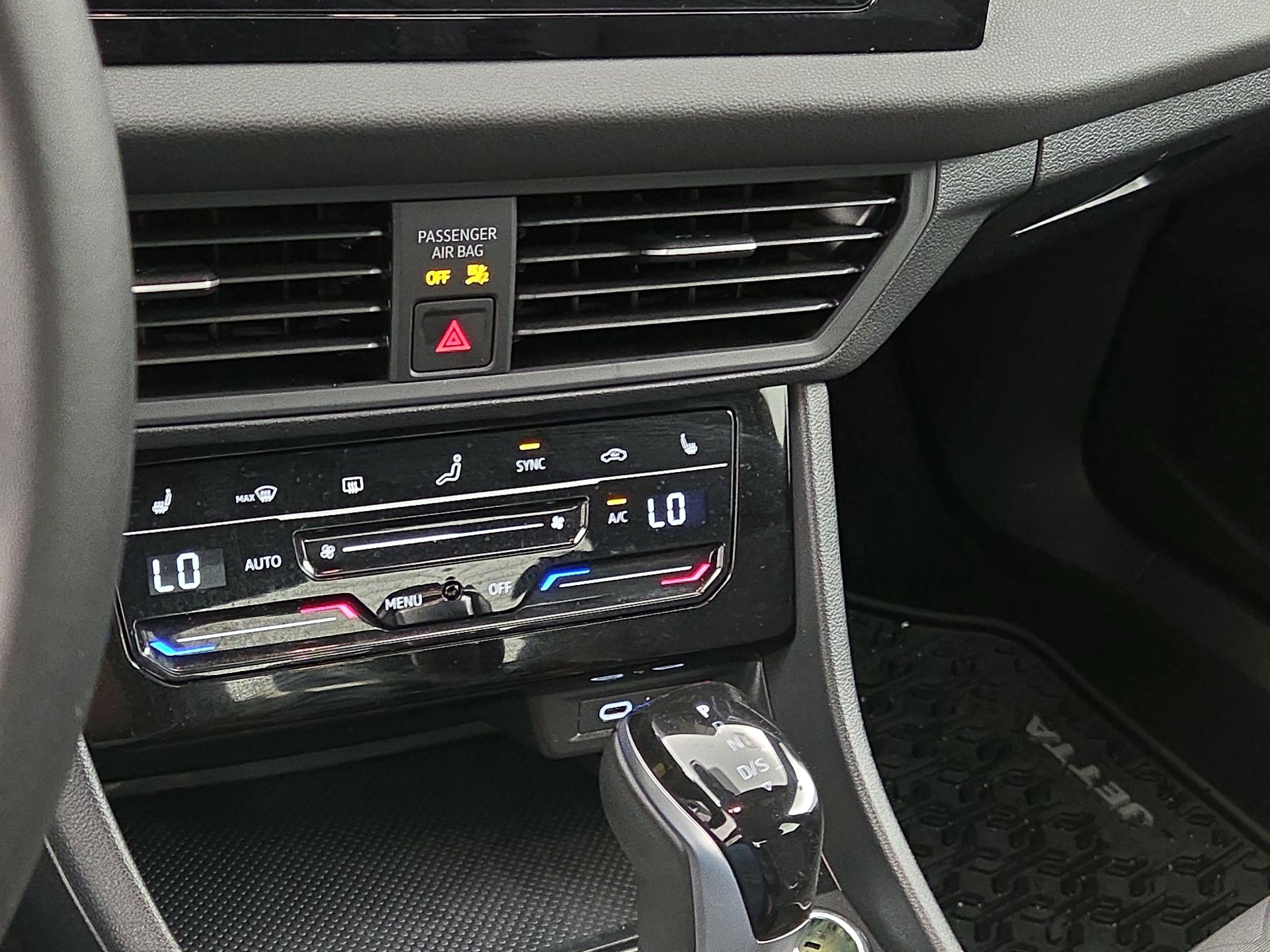 Thumbnail: 2025 Volkswagen Jetta - 16