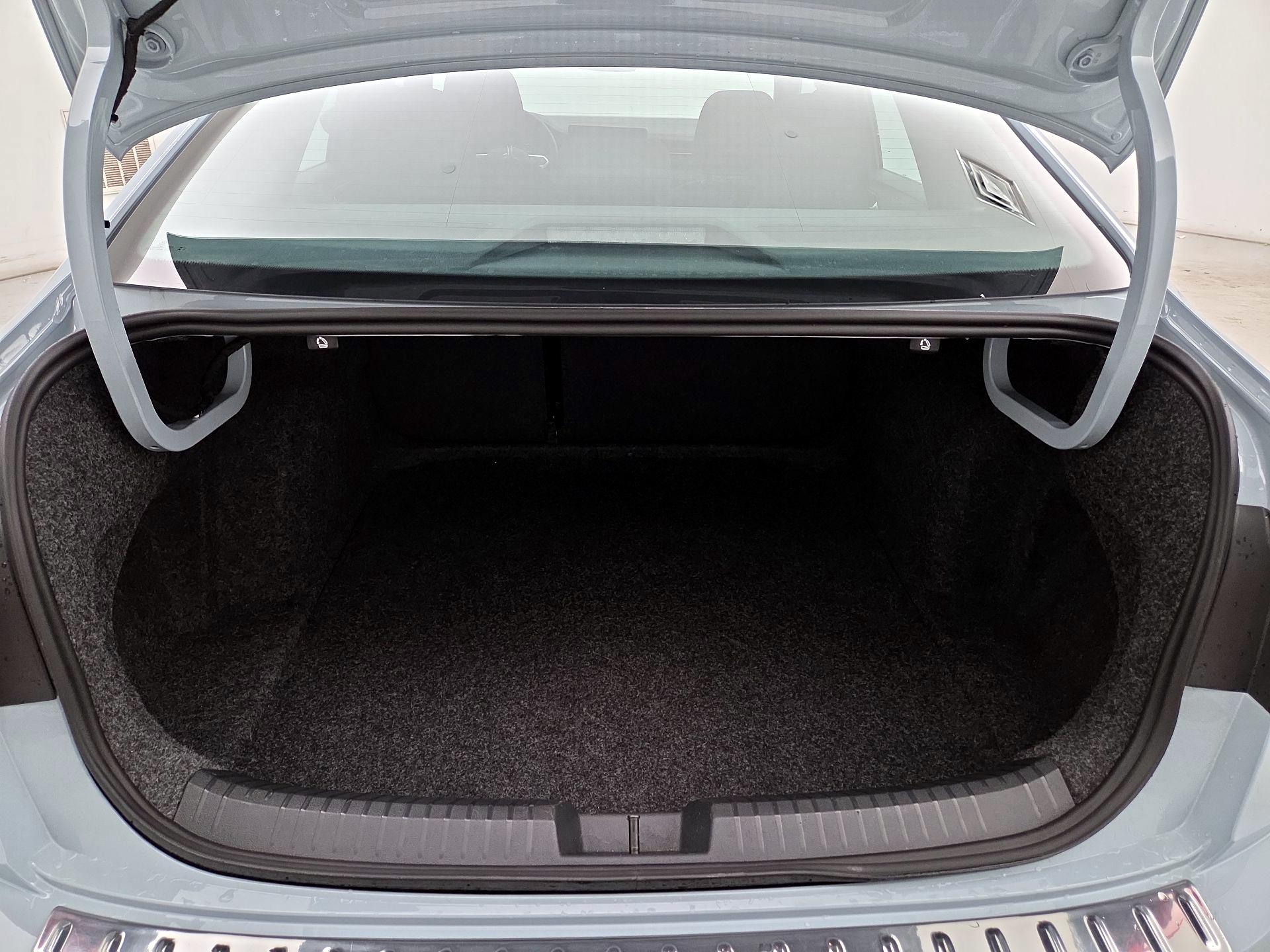 Thumbnail: 2025 Volkswagen Jetta - 20