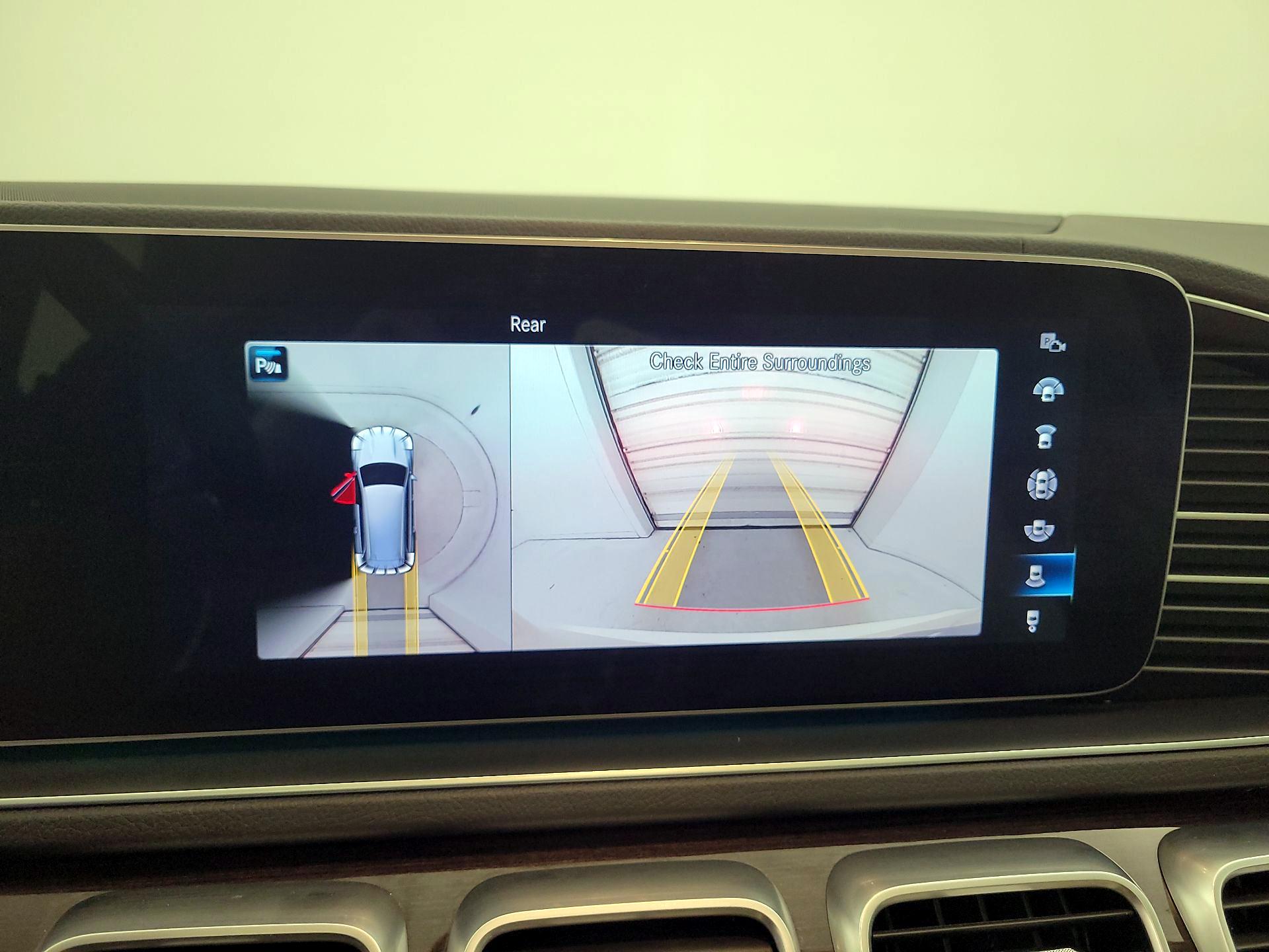 Thumbnail: 2021 Mercedes-Benz GLS - 14