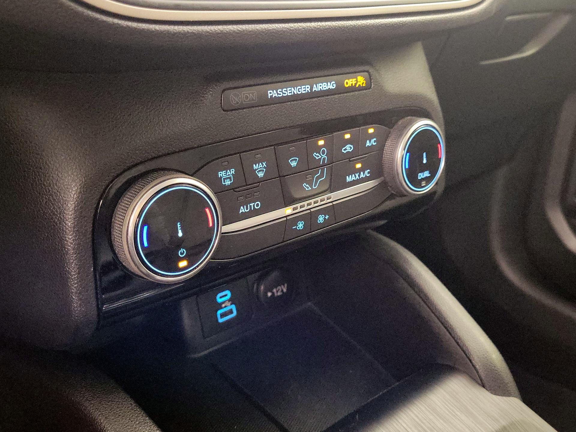 Thumbnail: 2022 Ford Escape - 15