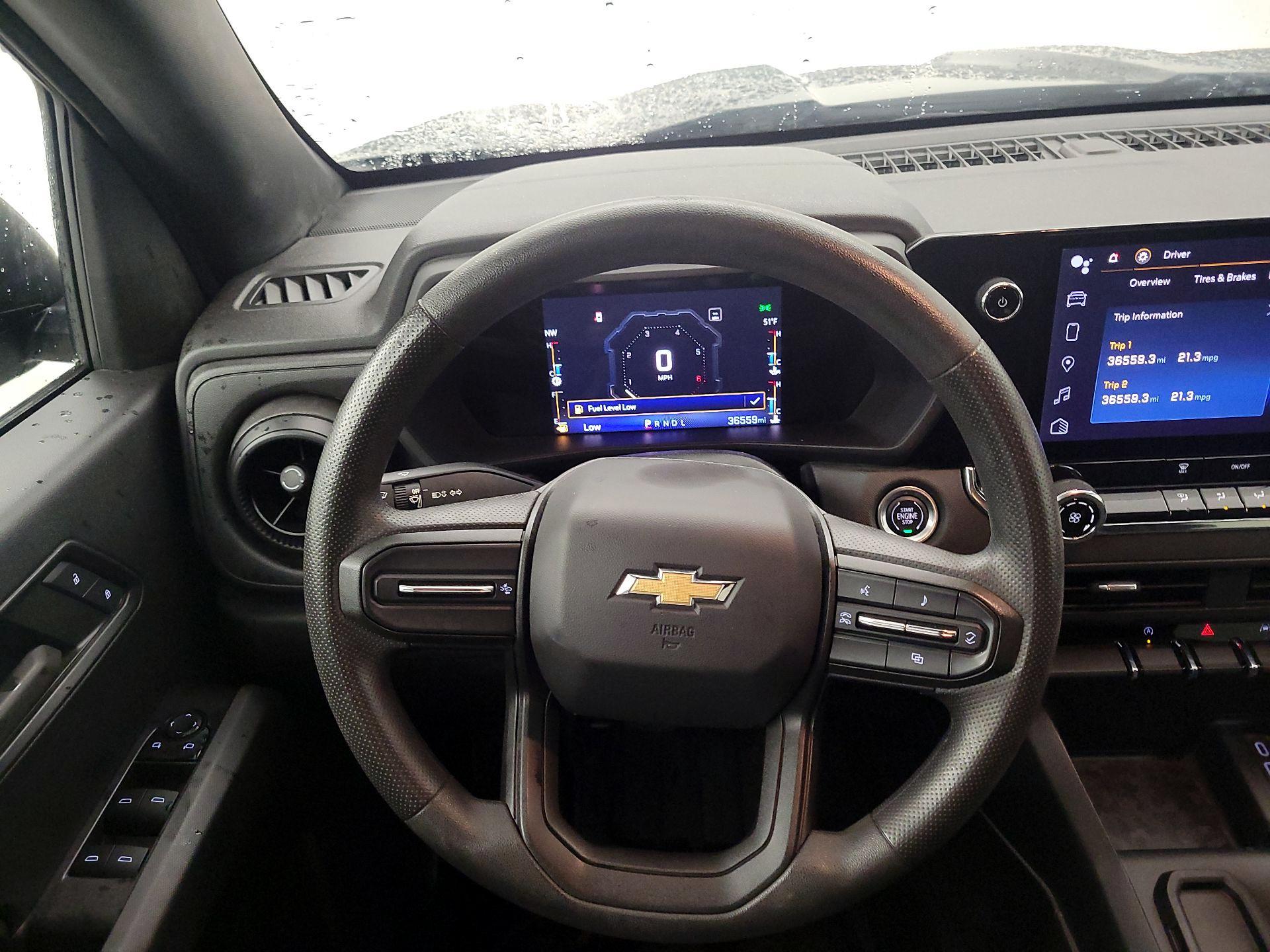 Thumbnail: 2023 Chevrolet Colorado - 10