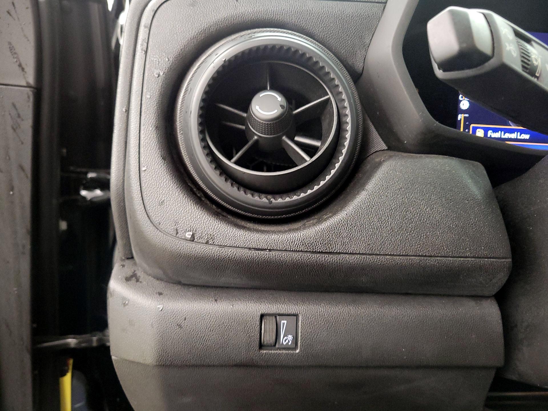 Thumbnail: 2023 Chevrolet Colorado - 13