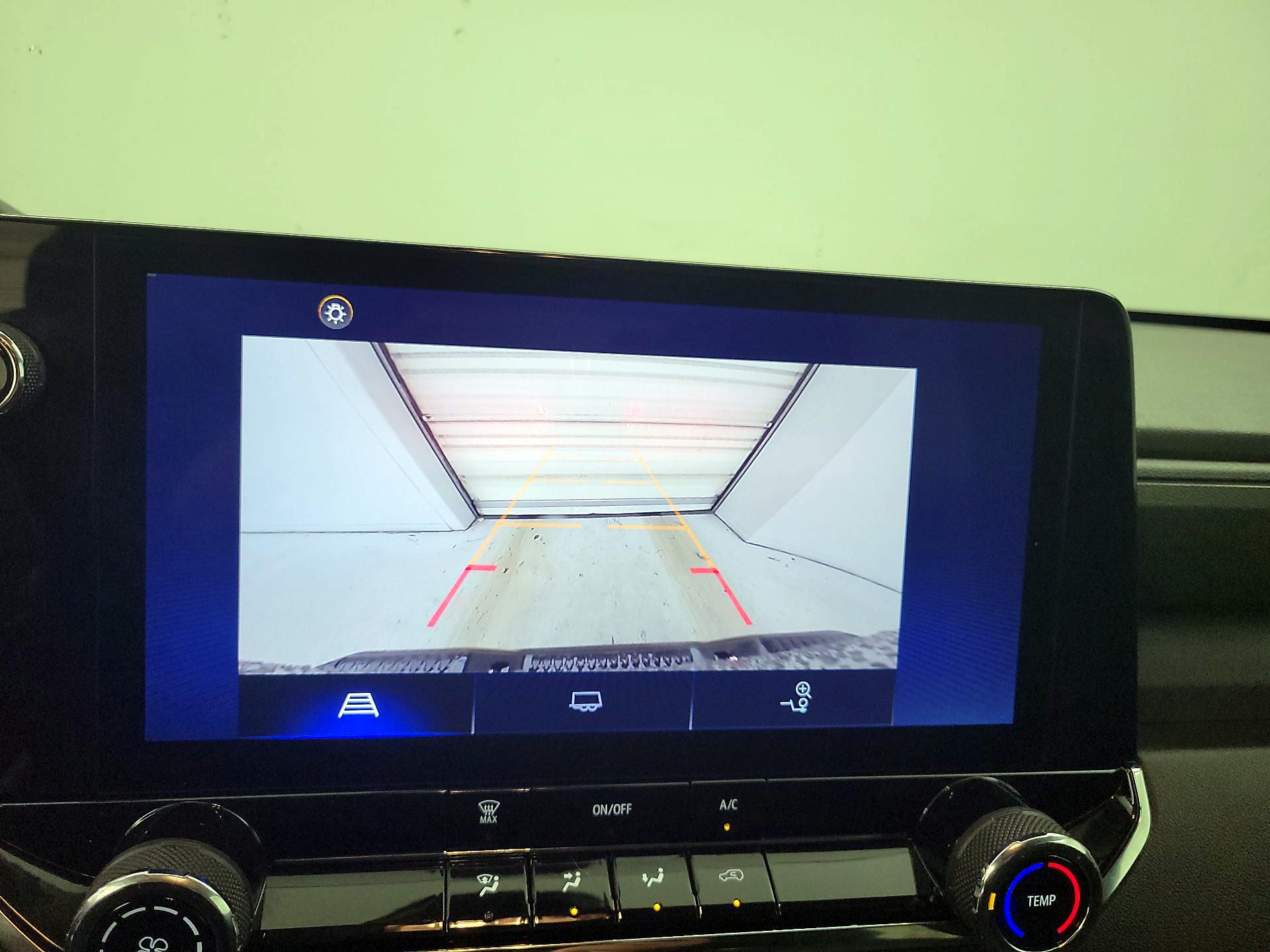 Thumbnail: 2023 Chevrolet Colorado - 14