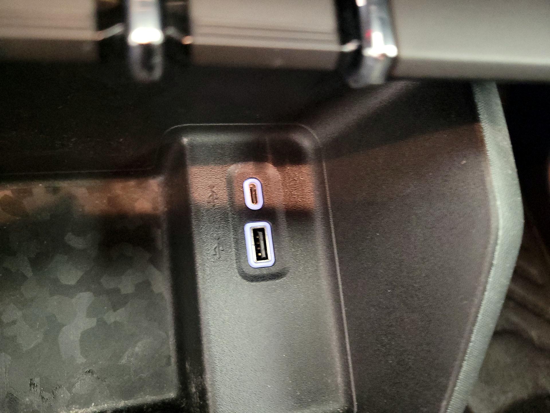 Thumbnail: 2023 Chevrolet Colorado - 18