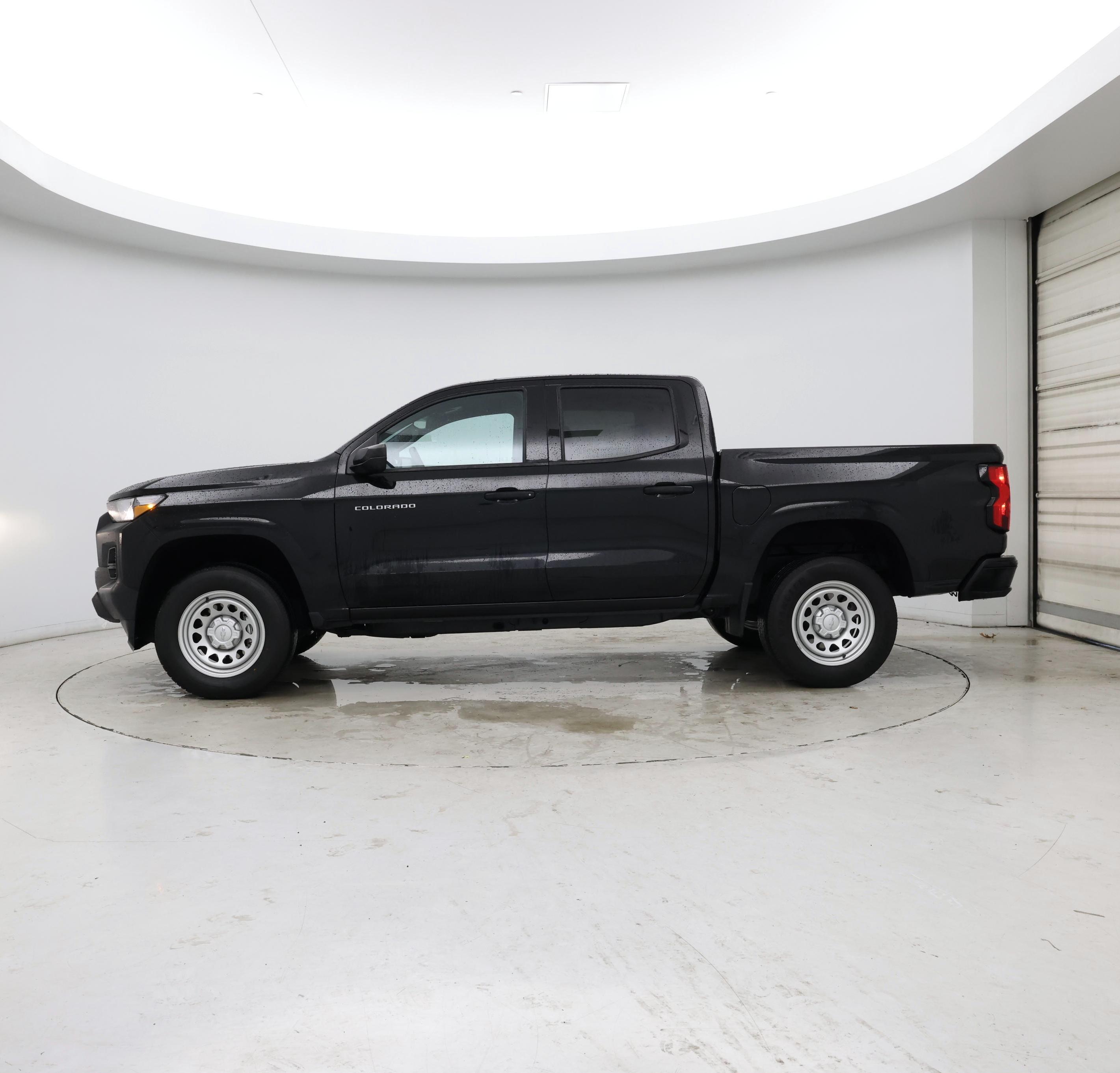 Thumbnail: 2023 Chevrolet Colorado - 3