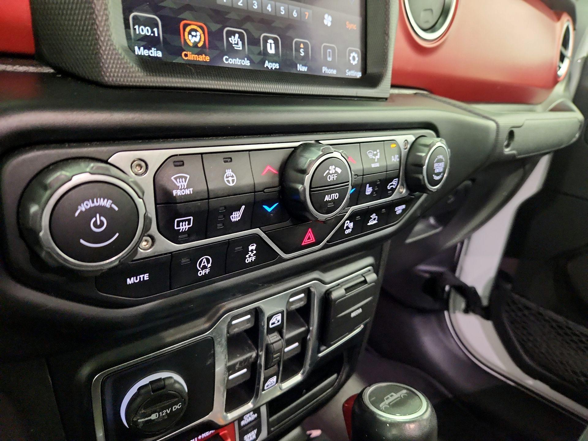 Thumbnail: 2021 Jeep Gladiator - 17