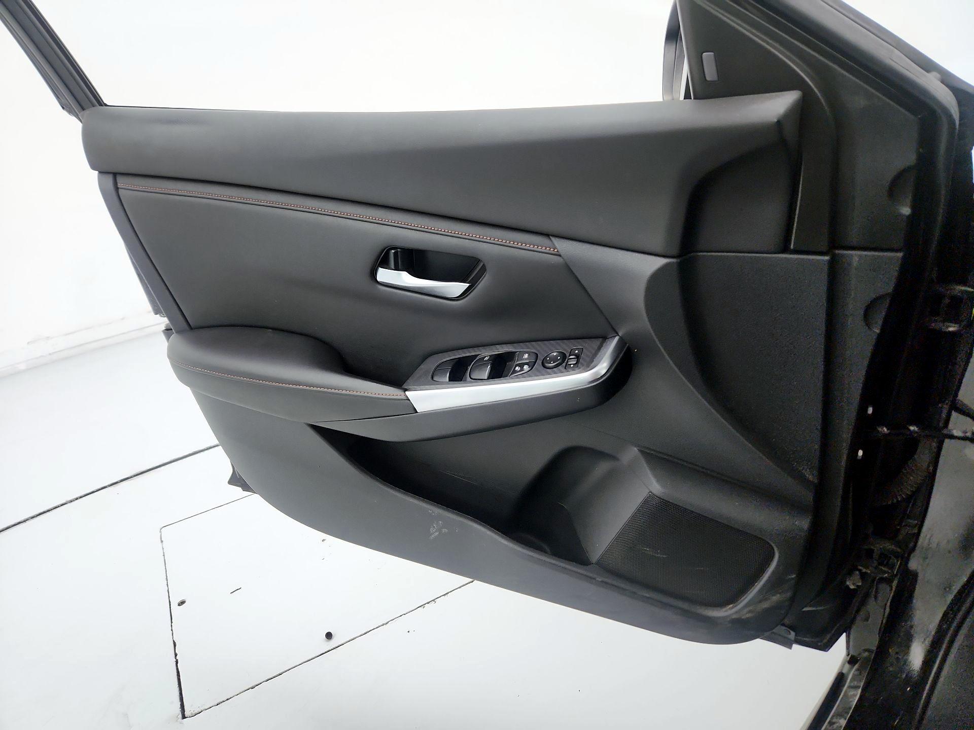 Thumbnail: 2021 Nissan Sentra - 12