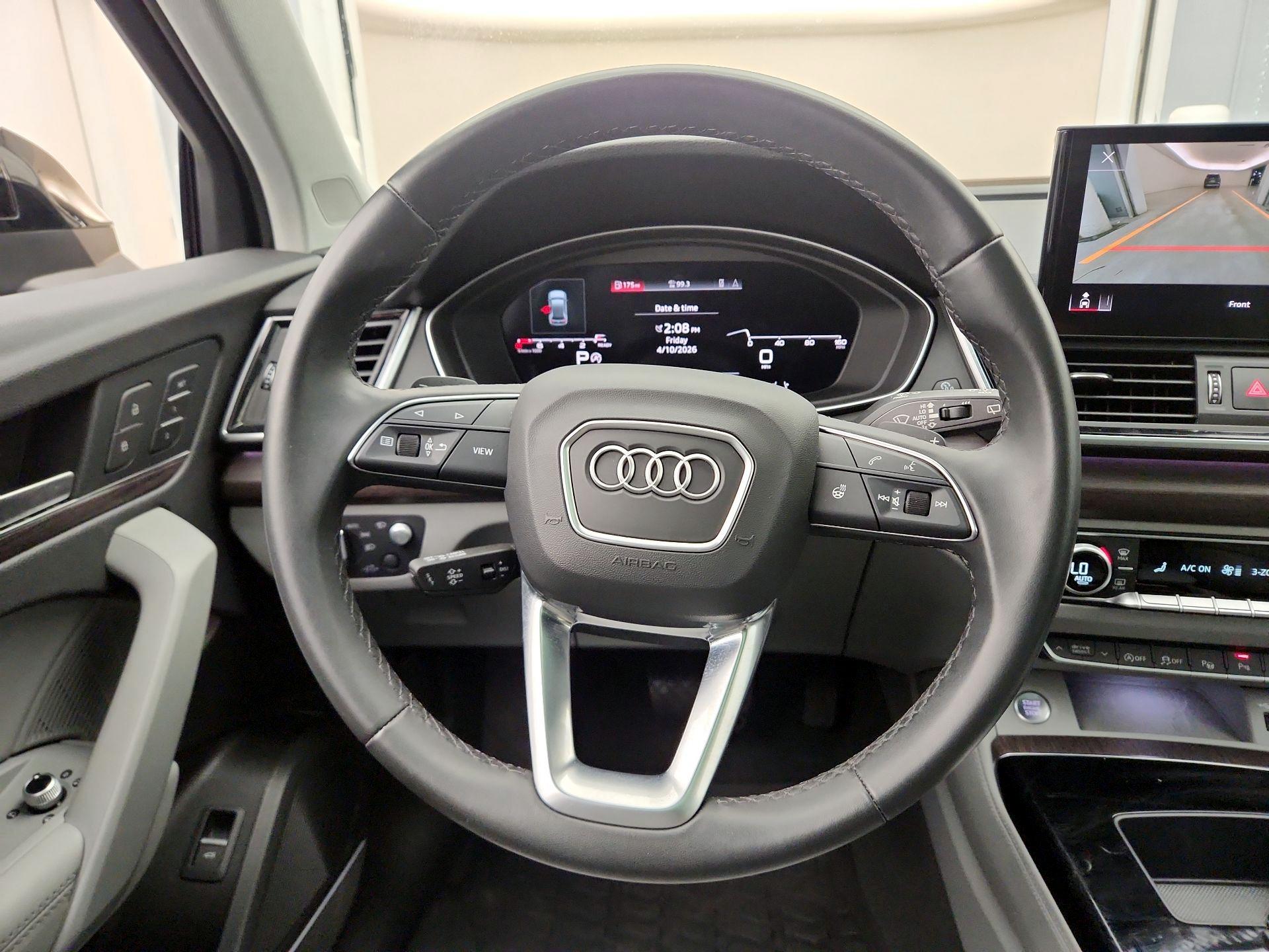 Thumbnail: 2022 Audi Q5 - 10