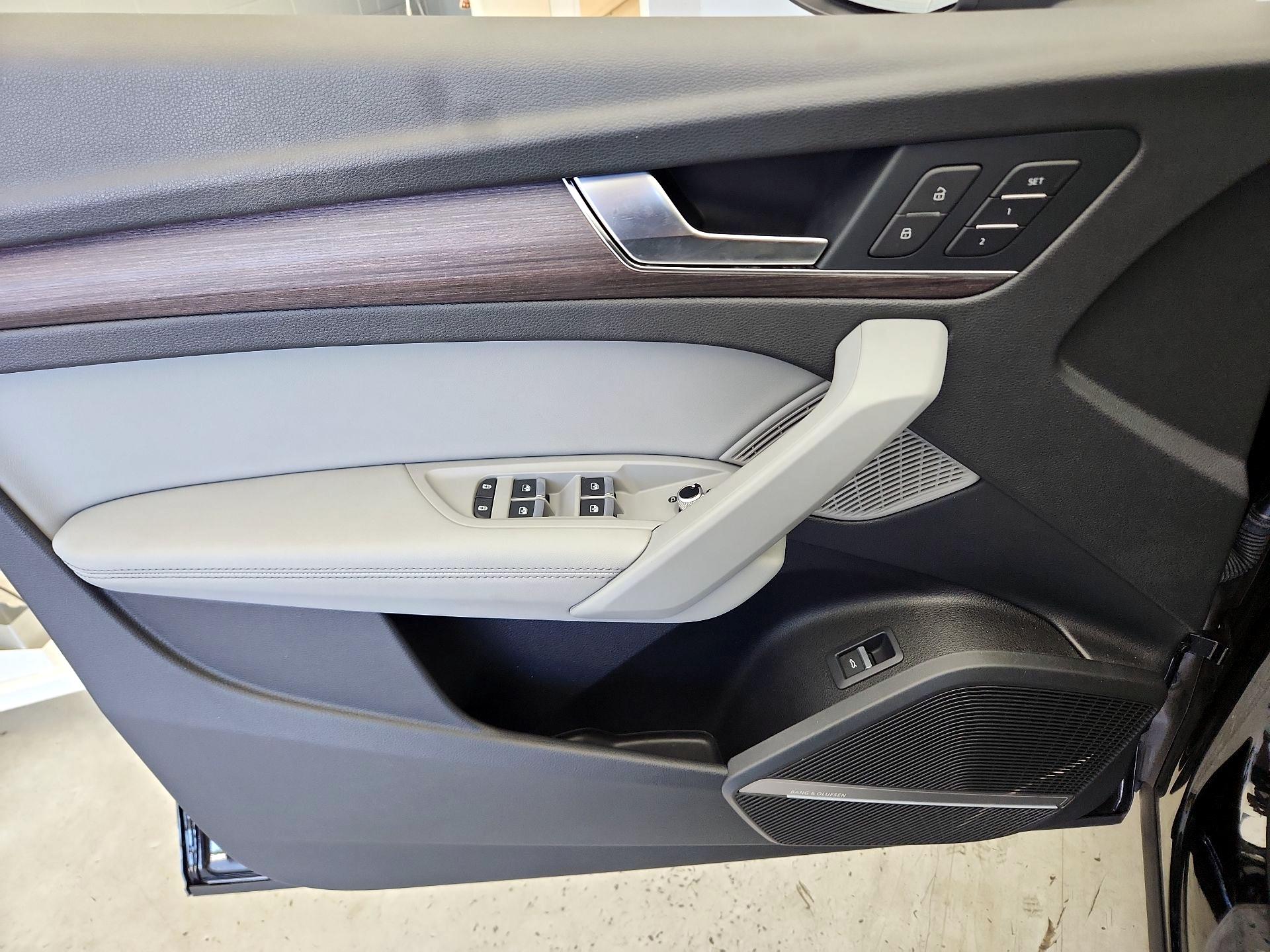 Thumbnail: 2022 Audi Q5 - 12