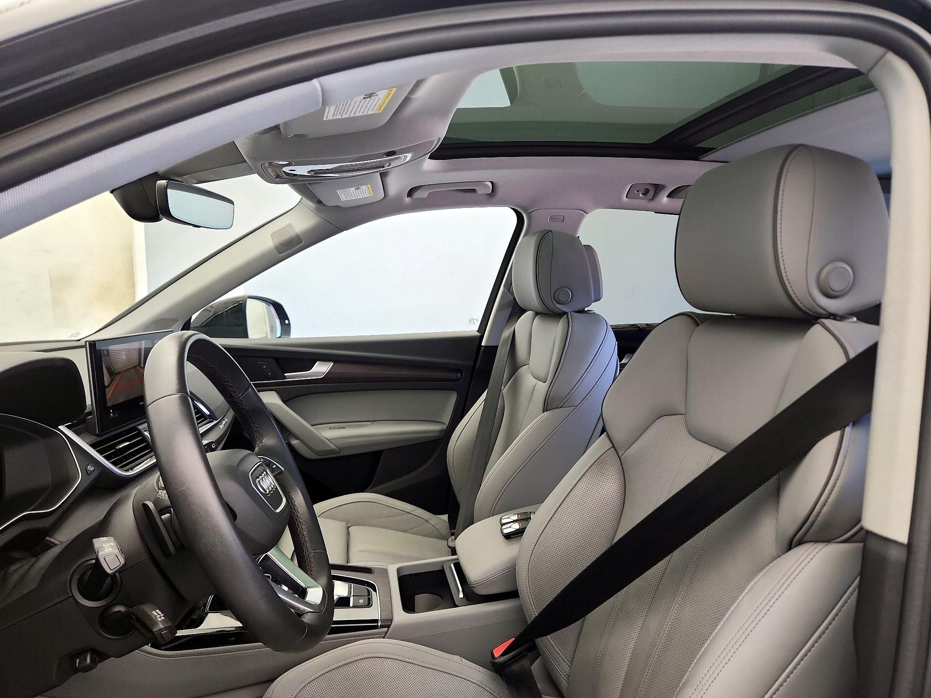 Thumbnail: 2022 Audi Q5 - 20